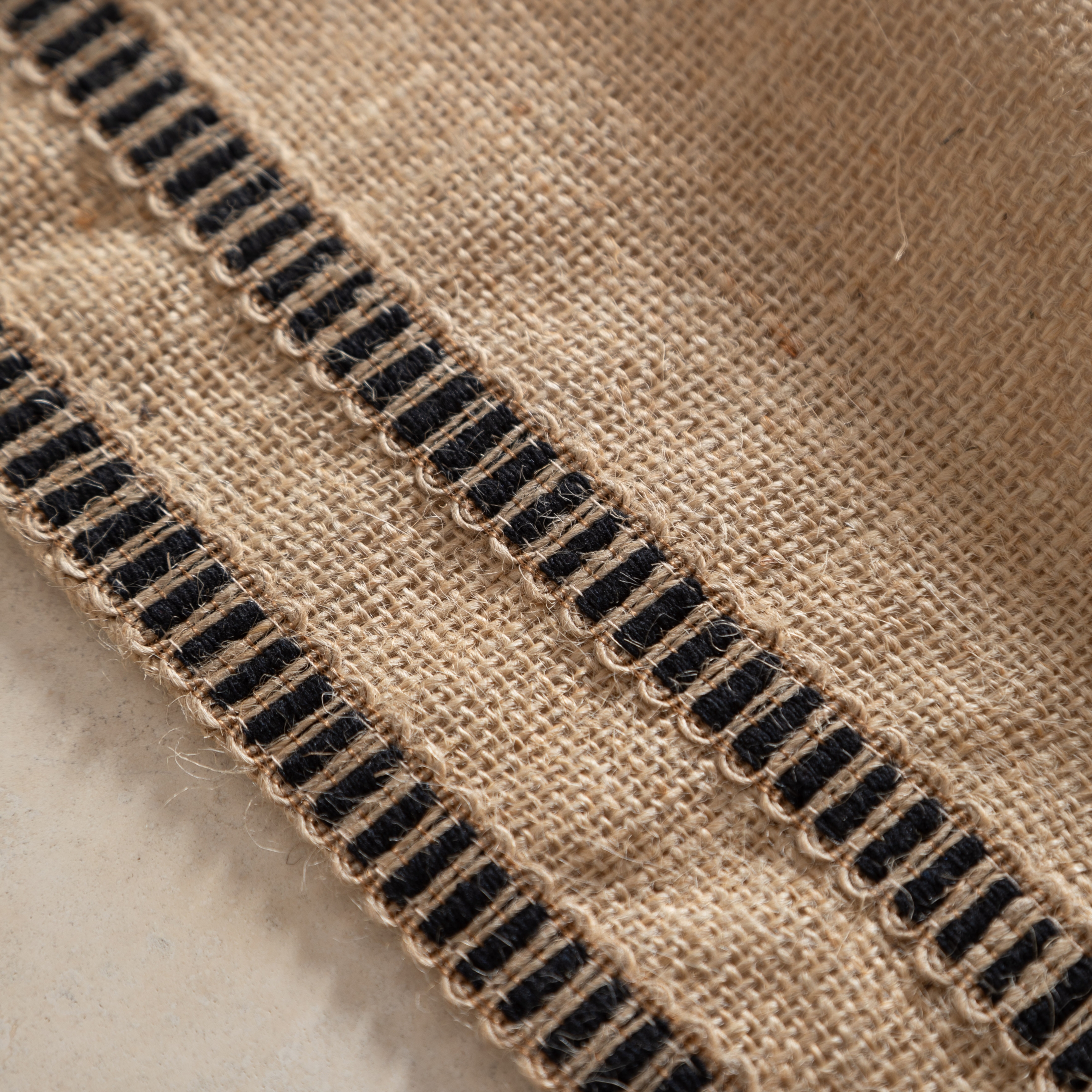 ERIN JÜT RUNNER SİYAH ÇİZGİLİ 40X140