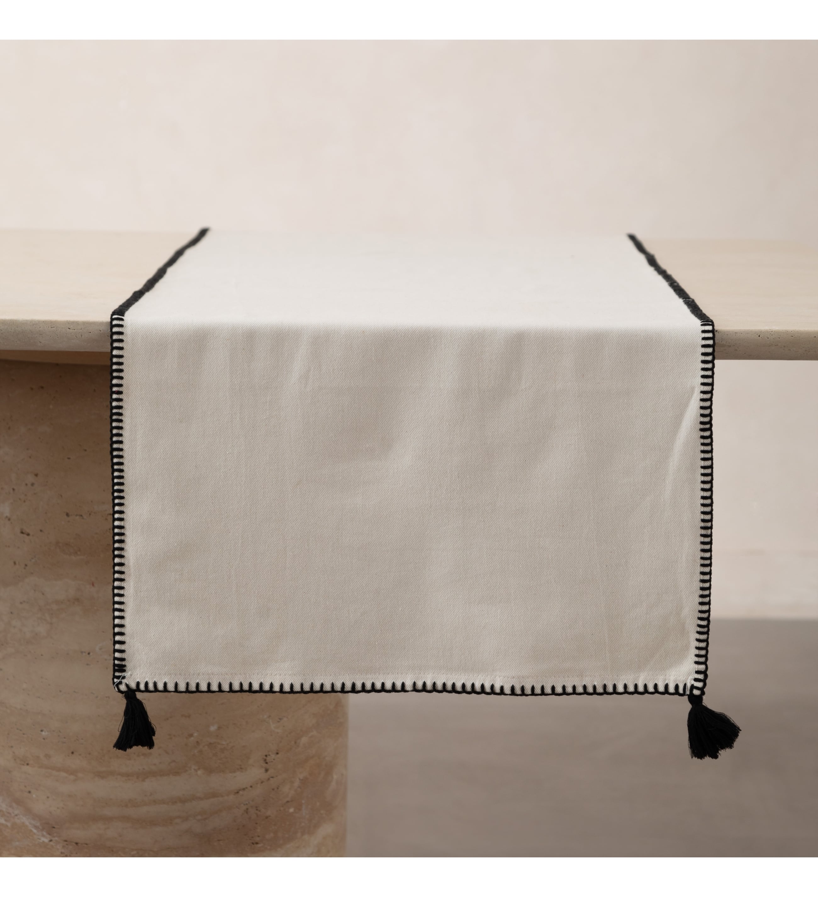 ORADEA PÜSKÜLLÜ RUNNER SİYAH 45X145