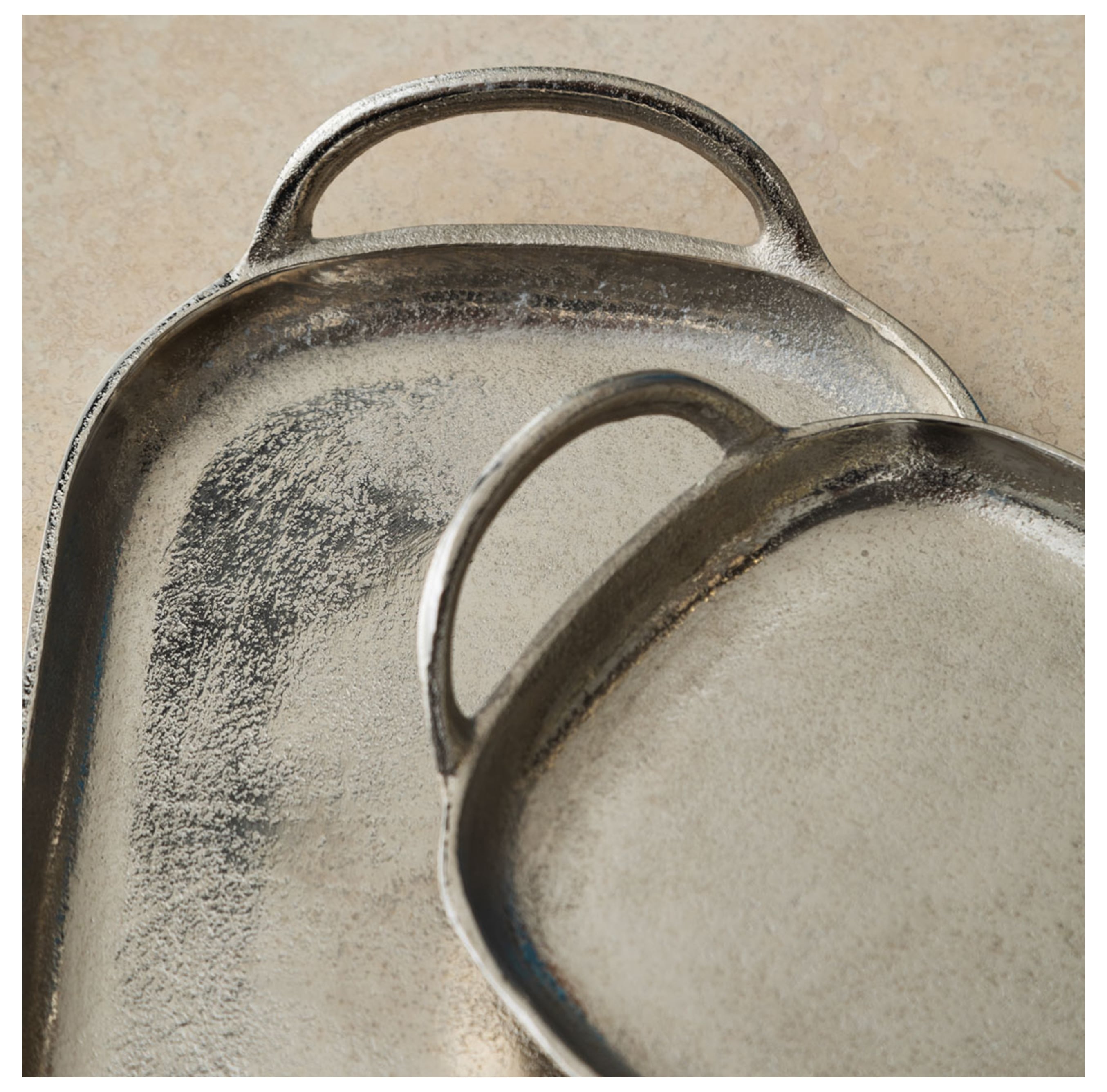 LAURA TEPSİ 35X18 CM