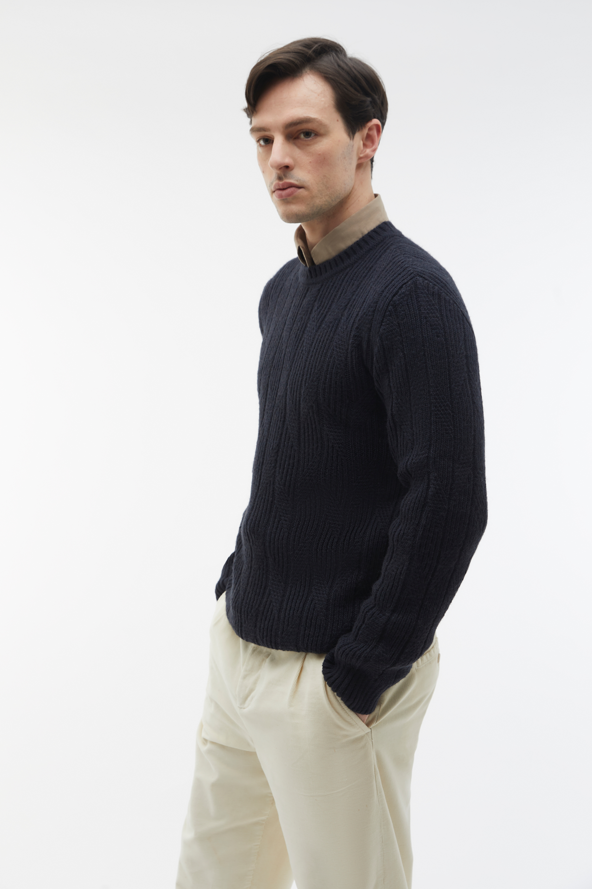 BİSİKLET YAKA TRİKO KAZAK