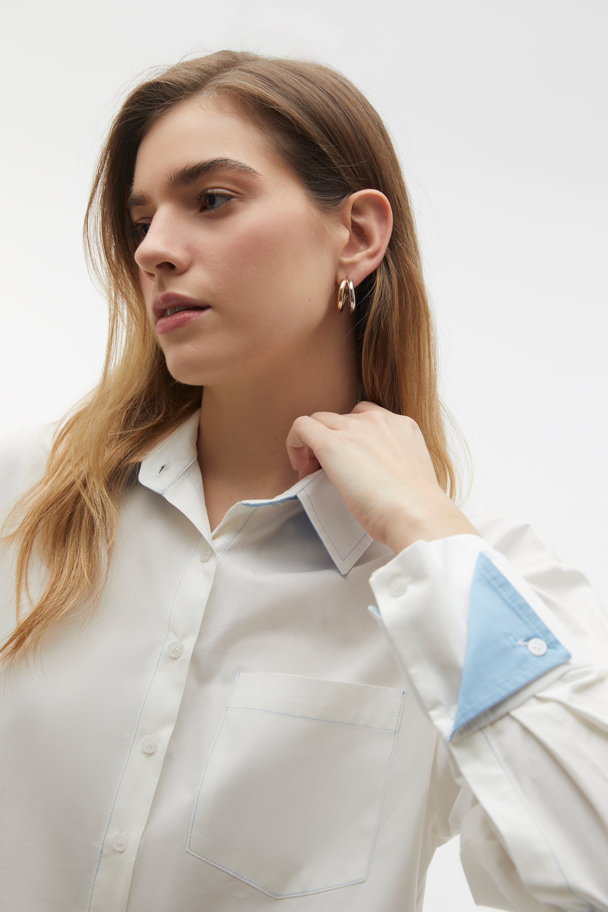 DİKİŞ DETAYLI UZUN KOLLU CROP GÖMLEK