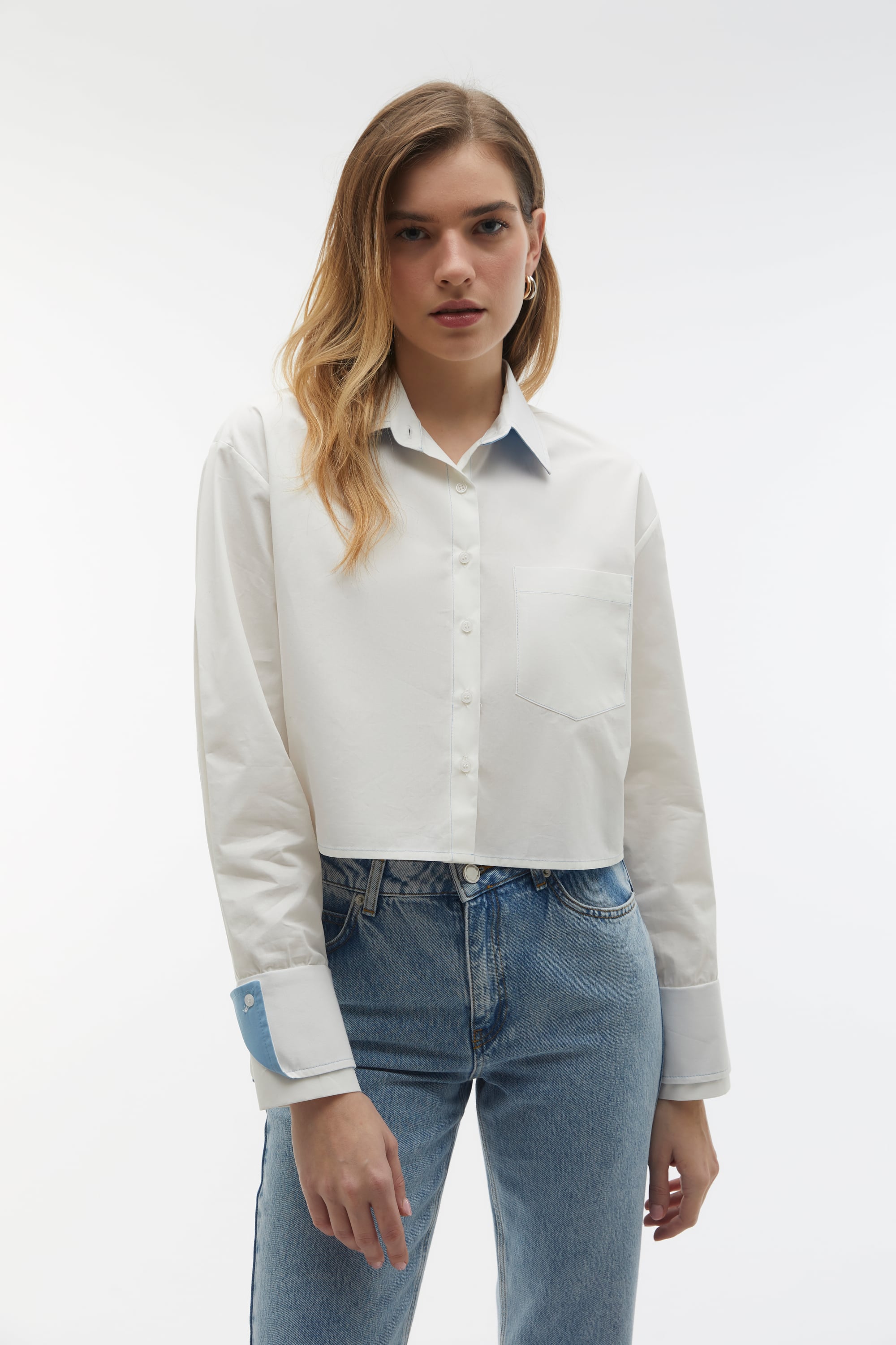 DİKİŞ DETAYLI UZUN KOLLU CROP GÖMLEK