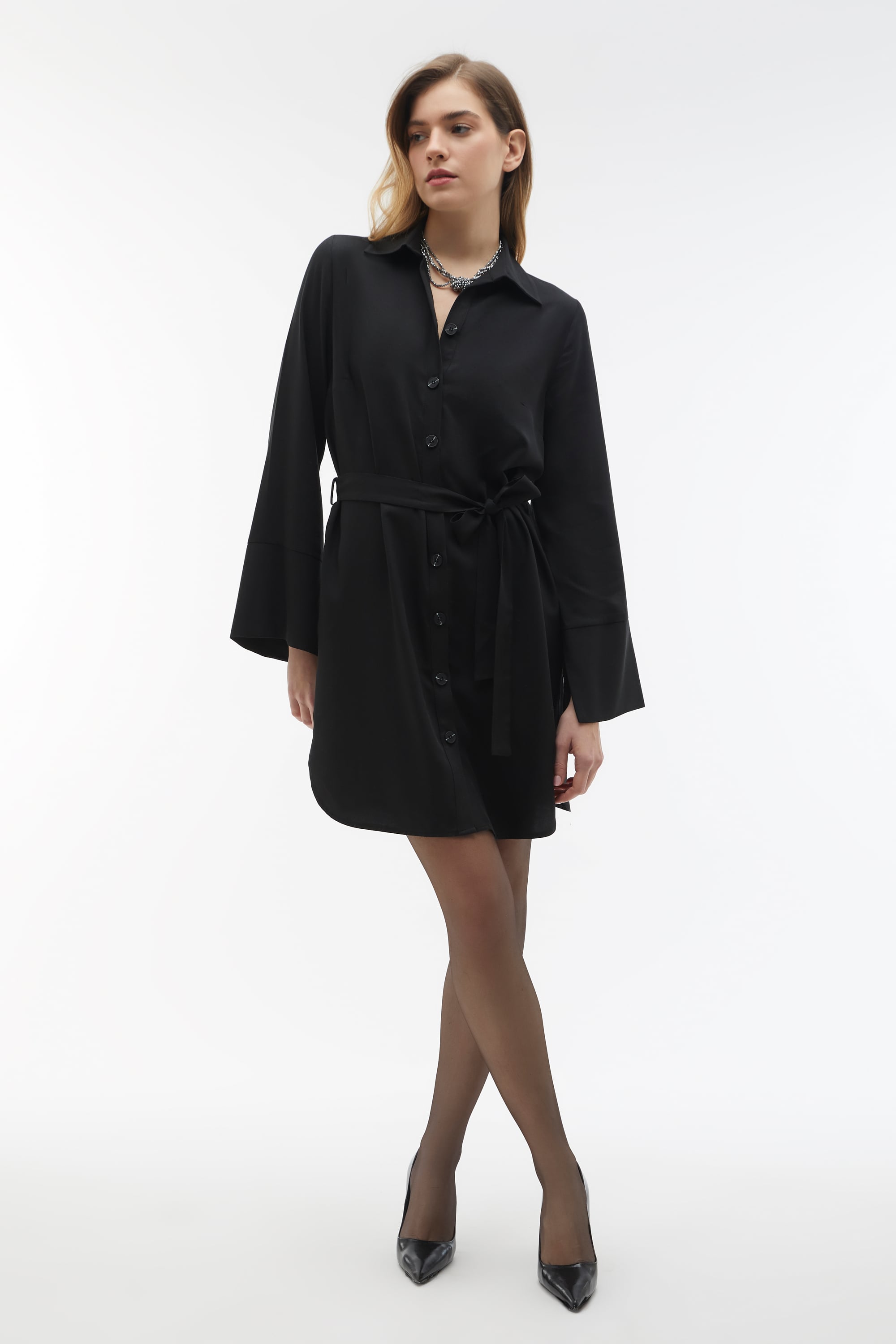 BAĞLAMA DETAYLI DÜĞMELİ MİDİ ELBİSE