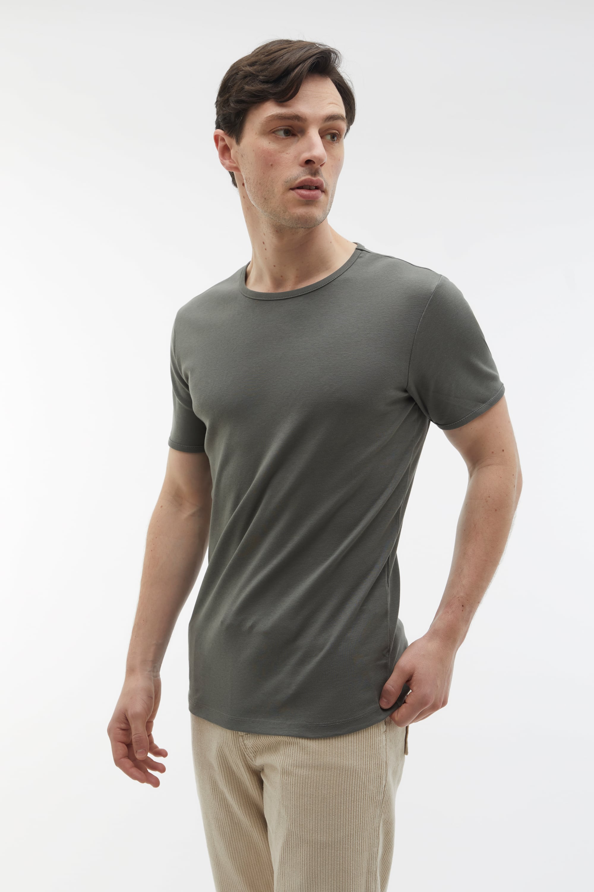 BİSİKLET YAKA KISA KOLLU T-SHIRT