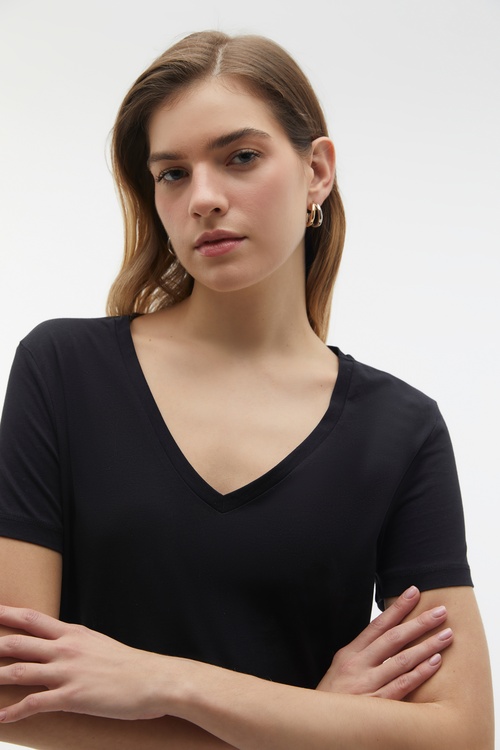  V YAKA KISA KOLLU T-SHIRT