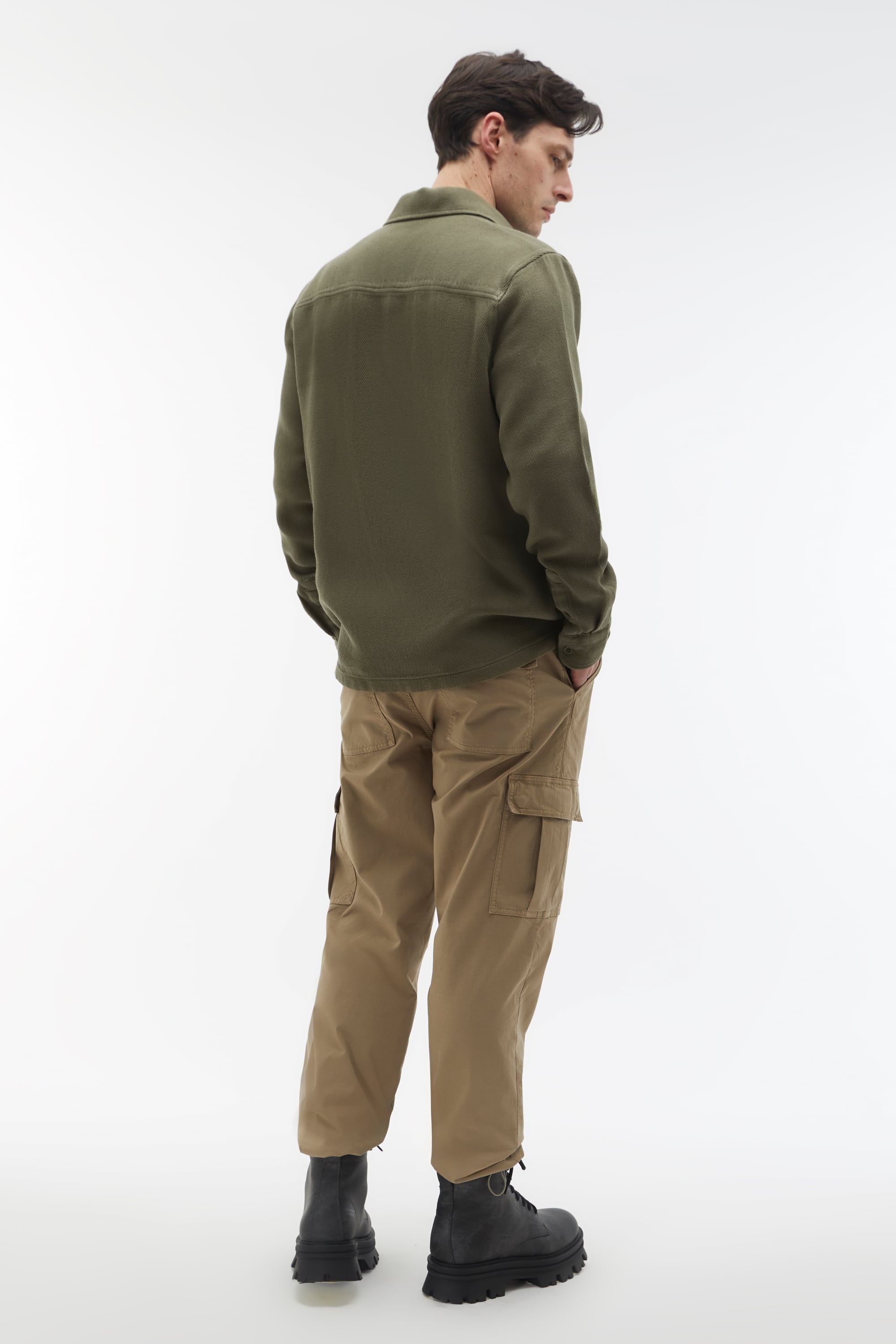 COMFORT FIT ÇİFT CEPLİ UZUN KOLLU GÖMLEK