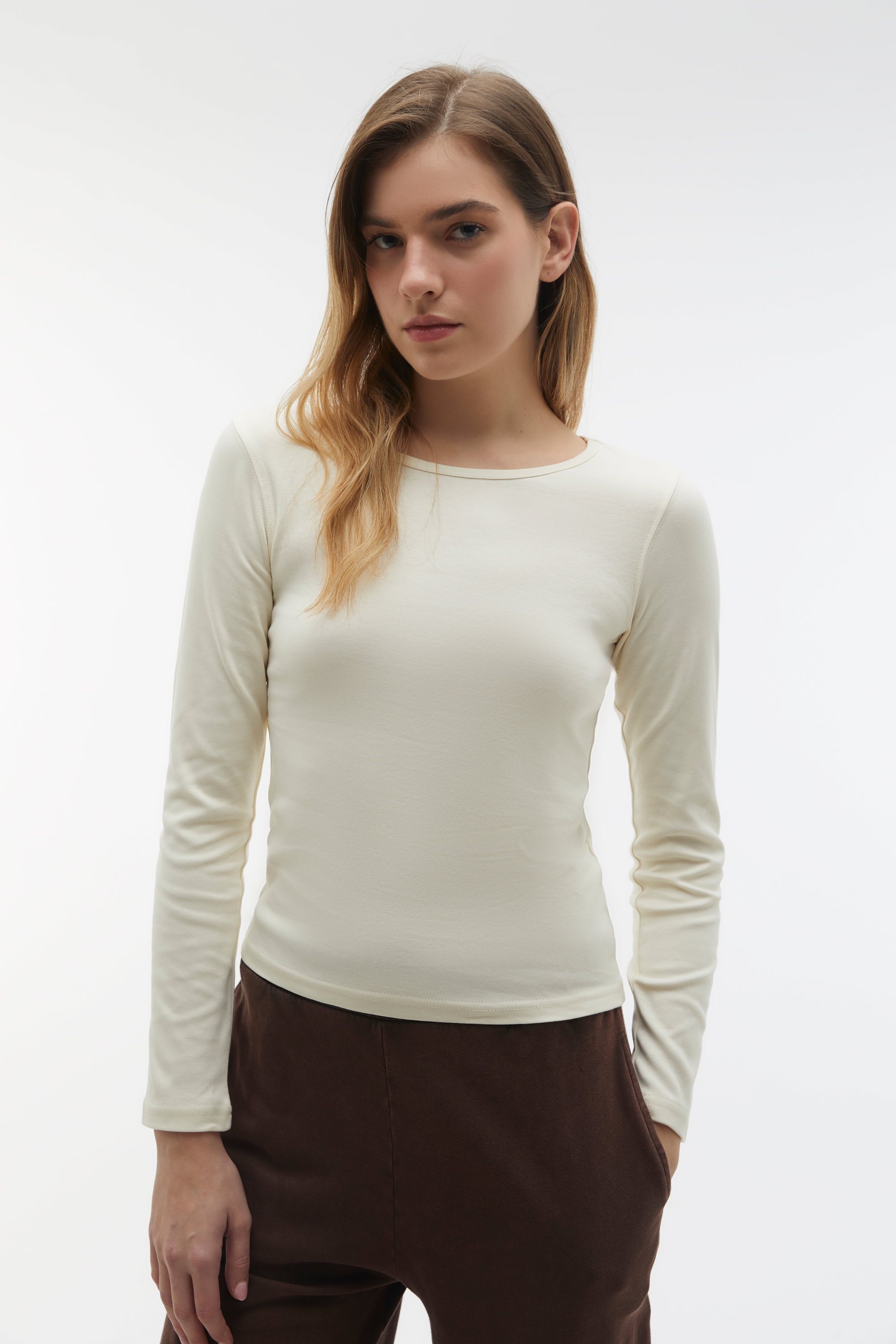 PAMUKLU UZUN KOLLU T-SHIRT