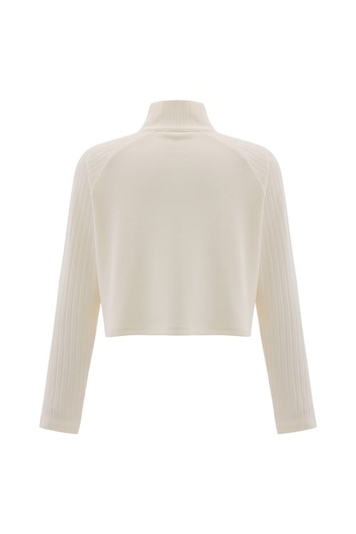 FERMUARLI DİK YAKA CROP KAZAK