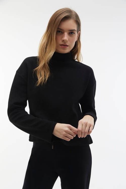 DİK YAKA LOOSE FIT SWEATSHIRT