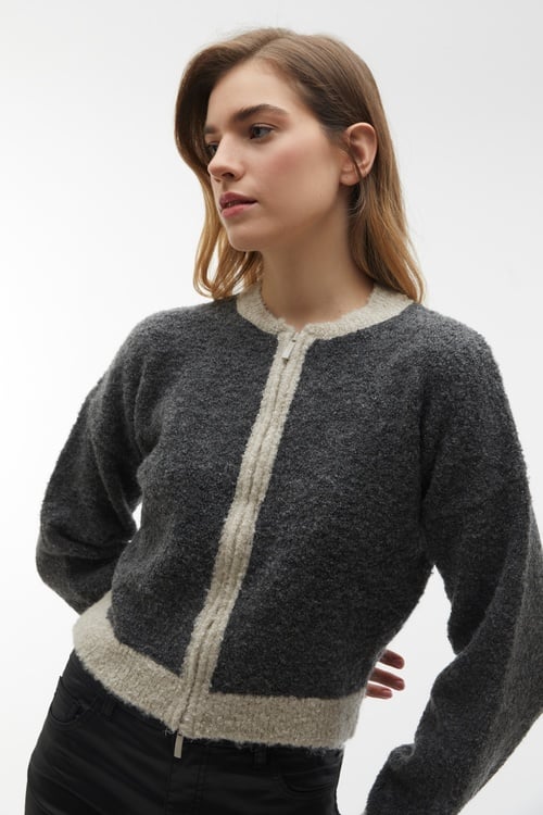 FERMUARLI TRİKO HIRKA