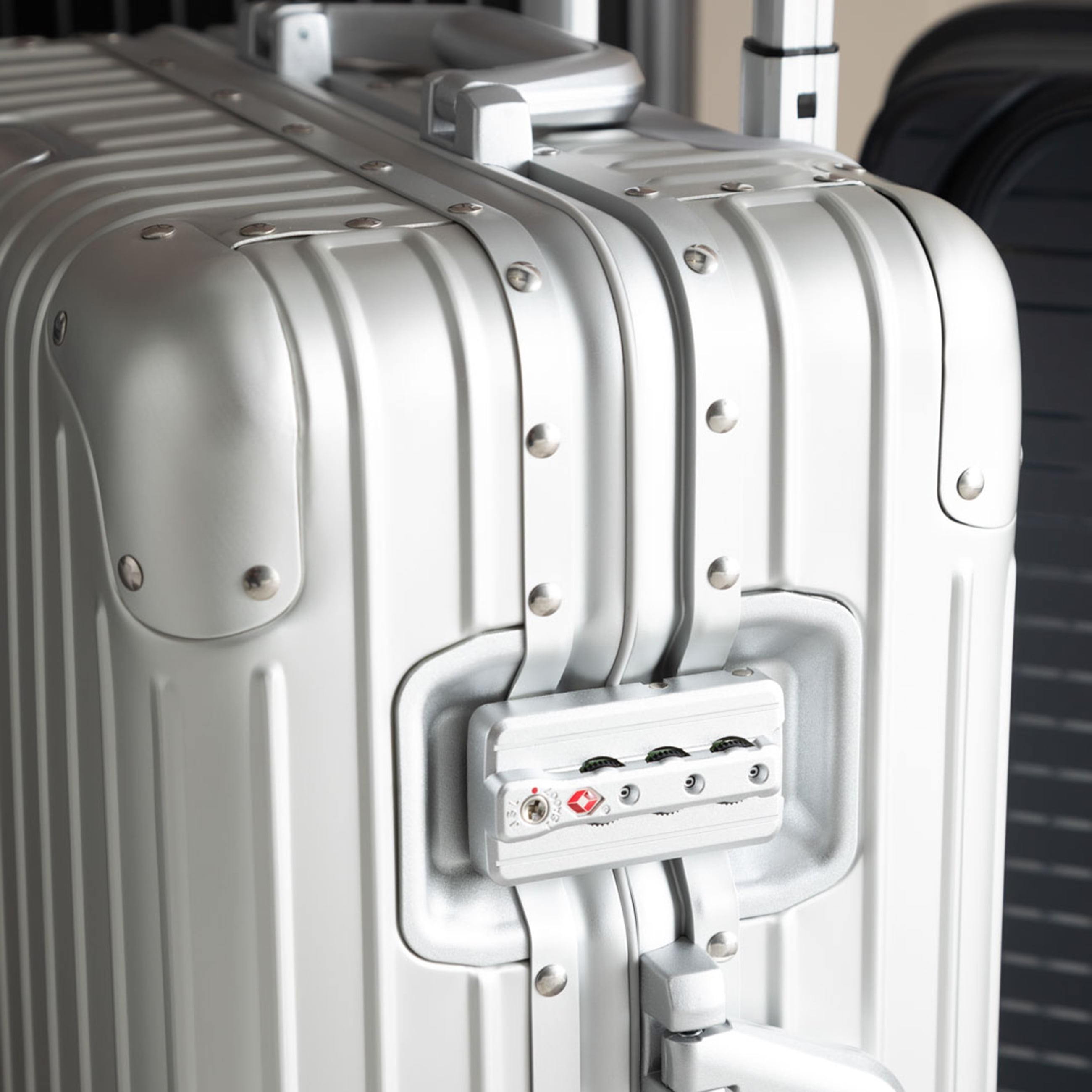 BASEL GRİ KABİN BOY VALİZ