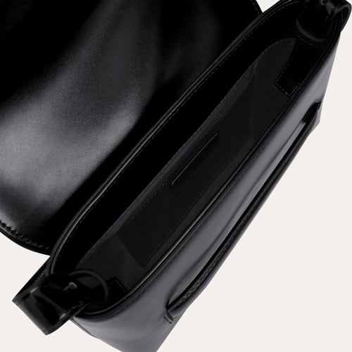  ÖNDEN KAPAMALI OMUZ ÇANTASI