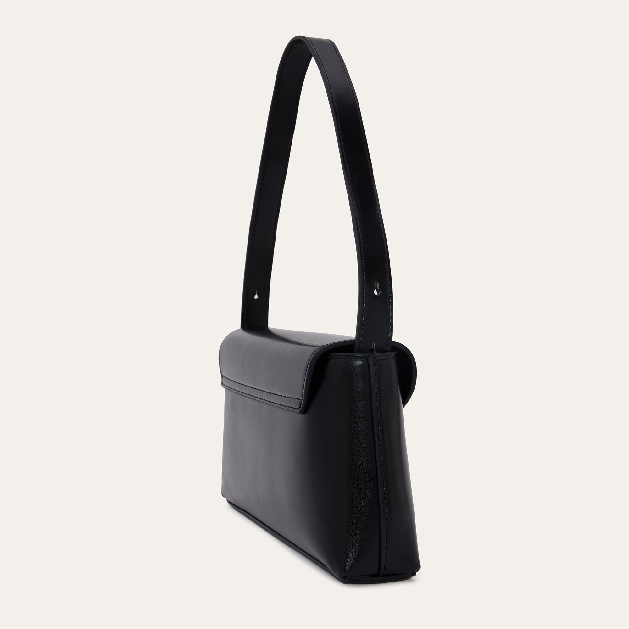 ÖNDEN KAPAMALI OMUZ ÇANTASI