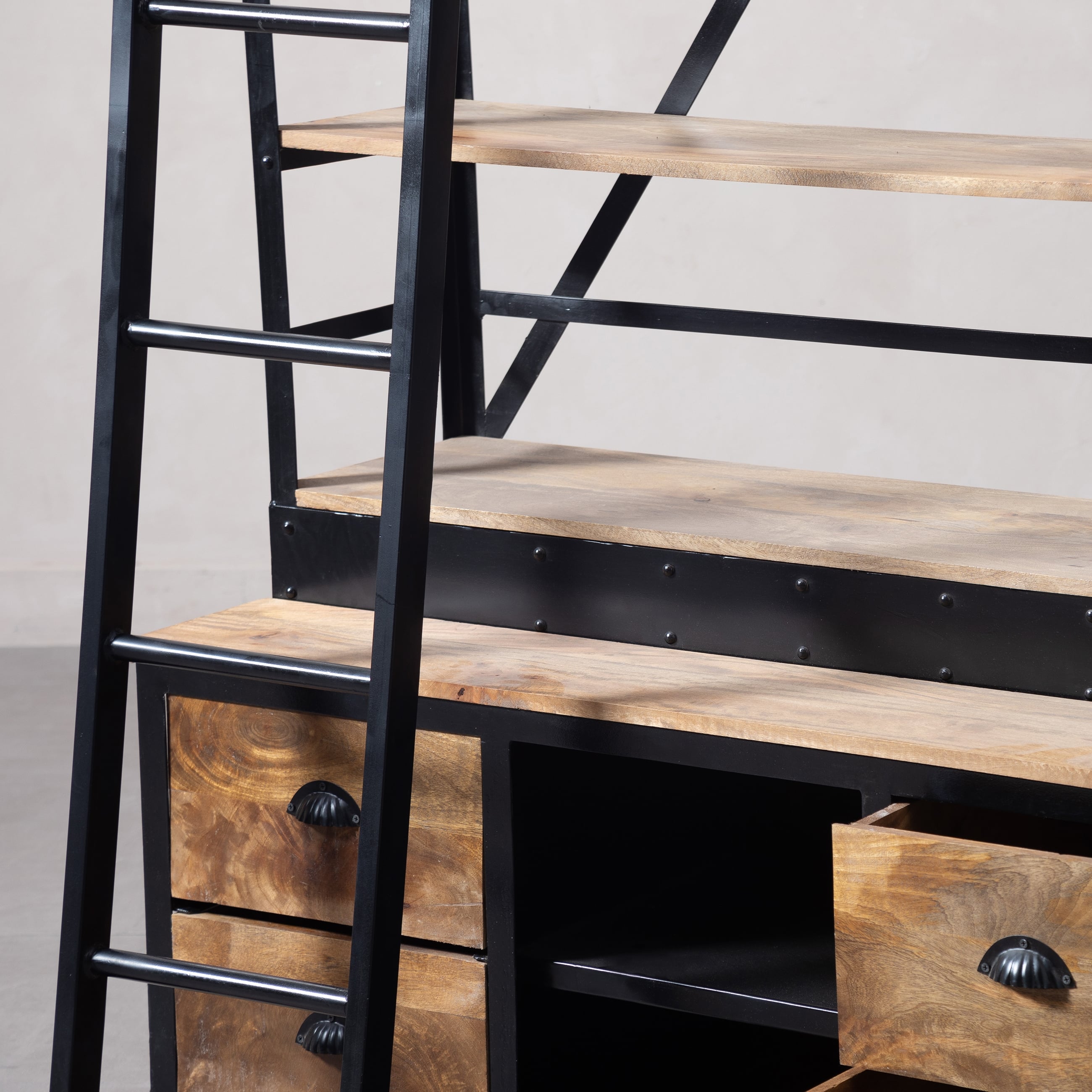 SCAFFOLD MASİF AHŞAP BÜFE