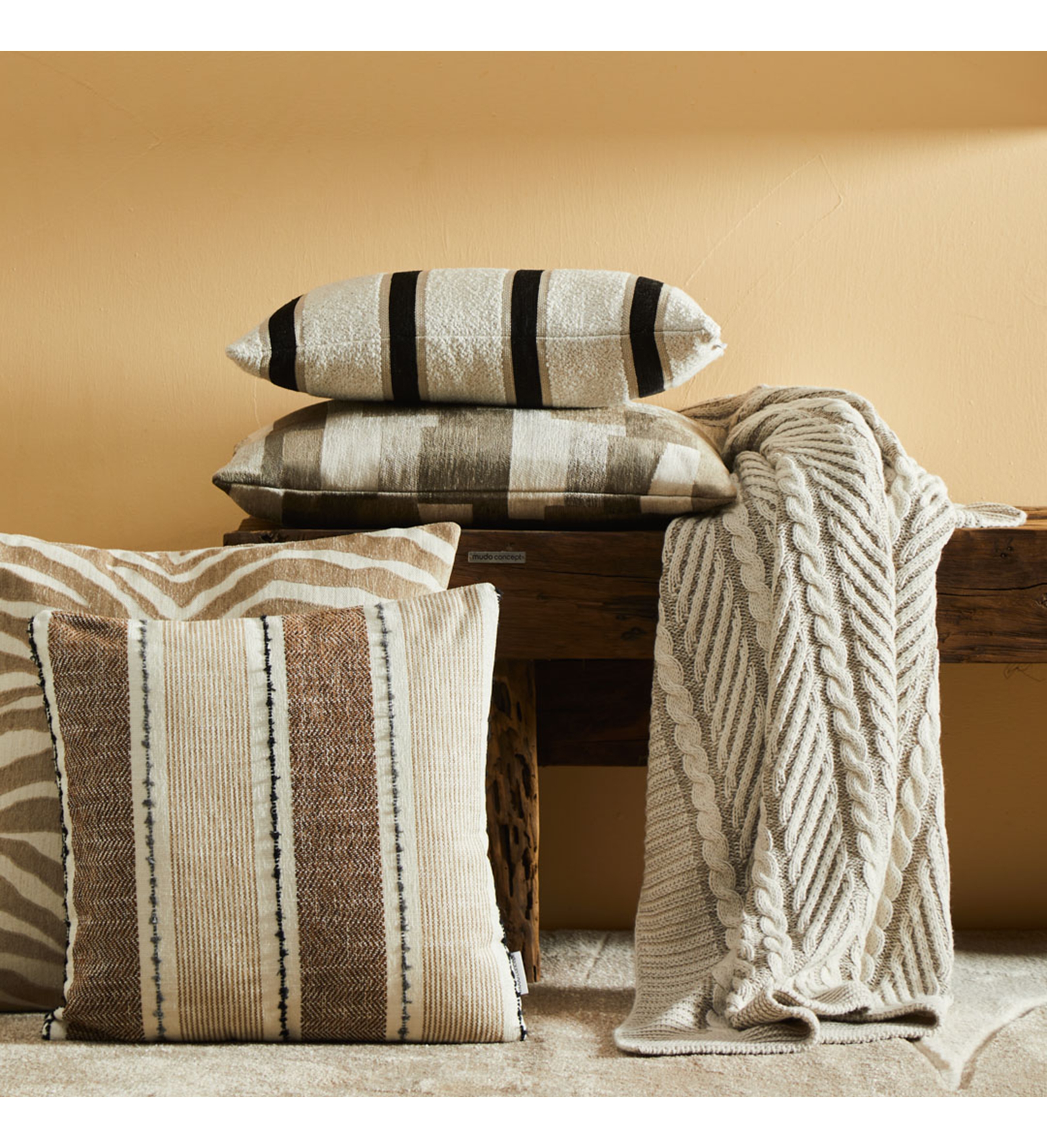 AMY KIRLENT KAHVE 45X45