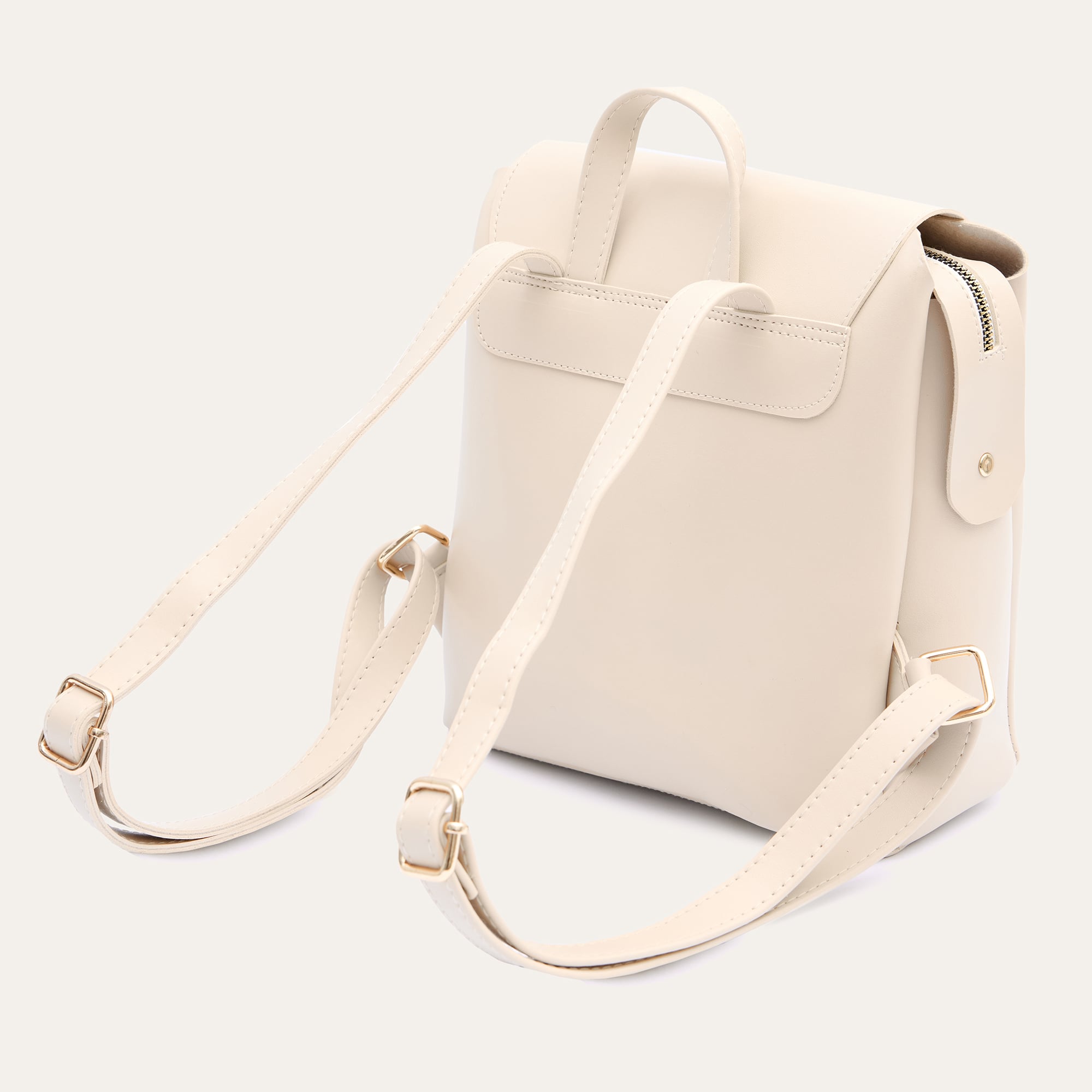 KAPAKLI SIRT ÇANTASI