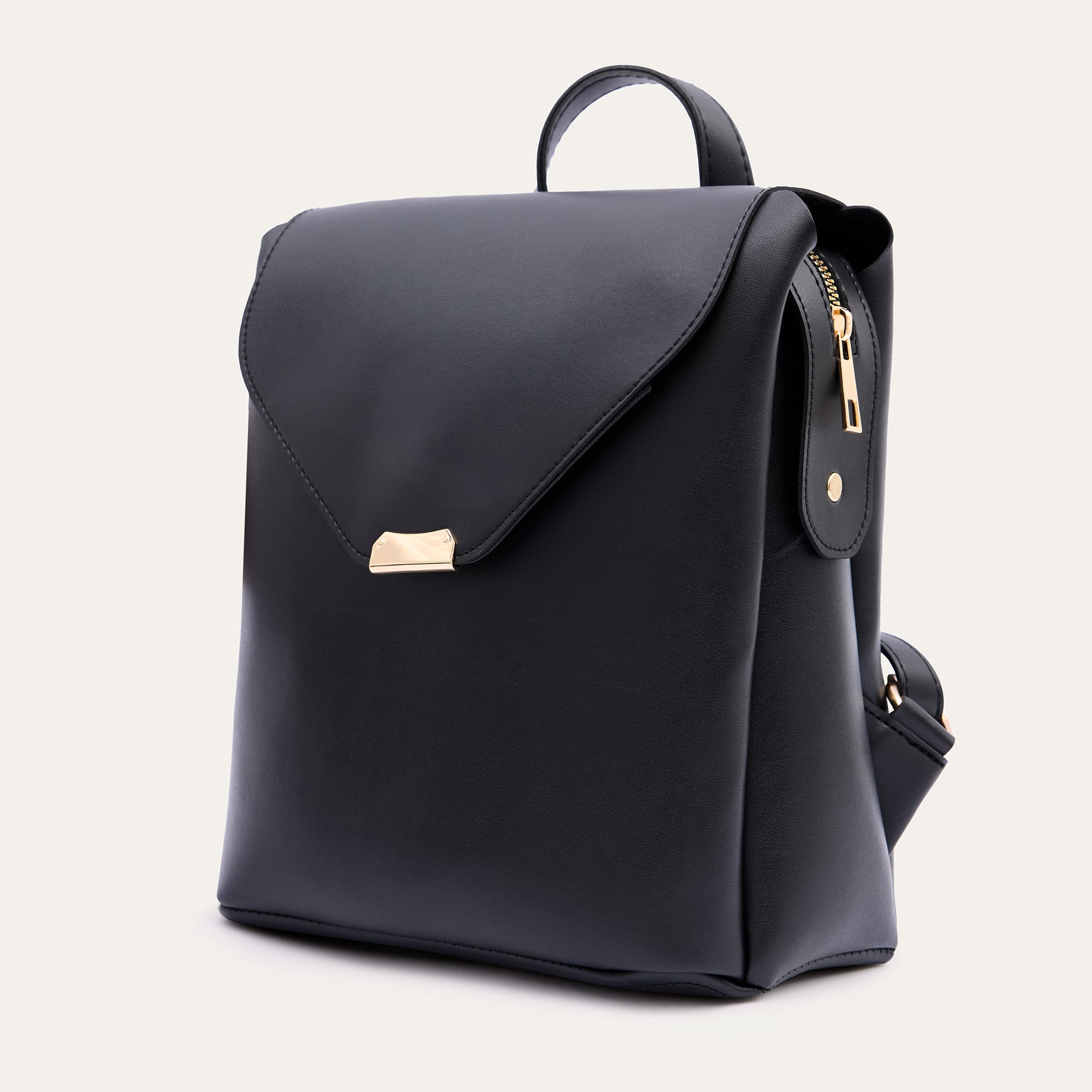 KAPAKLI SIRT ÇANTASI