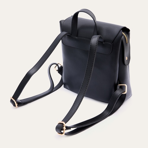  KAPAKLI SIRT ÇANTASI