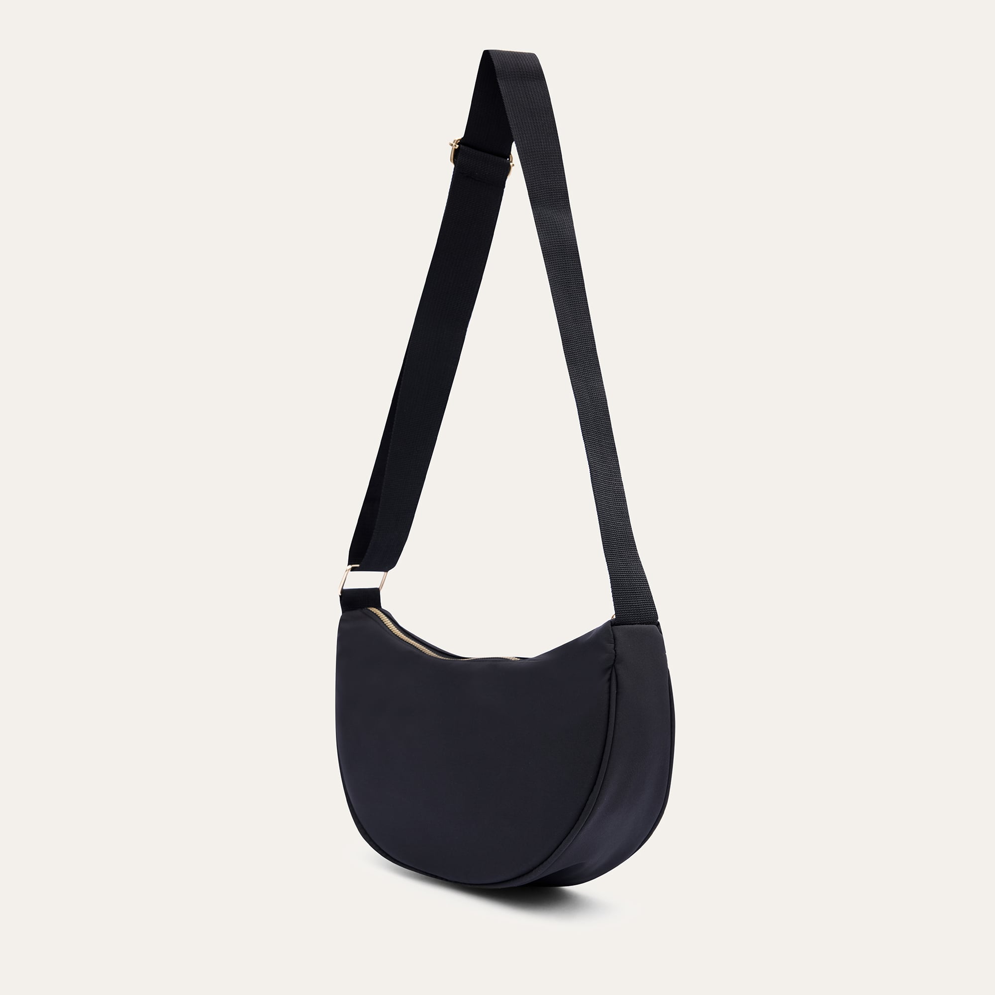 FERMUARLI OMUZ ÇANTASI