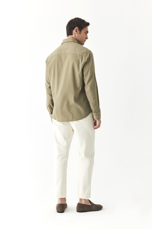  REGULAR FIT DOKULU UZUN KOLLU GÖMLEK