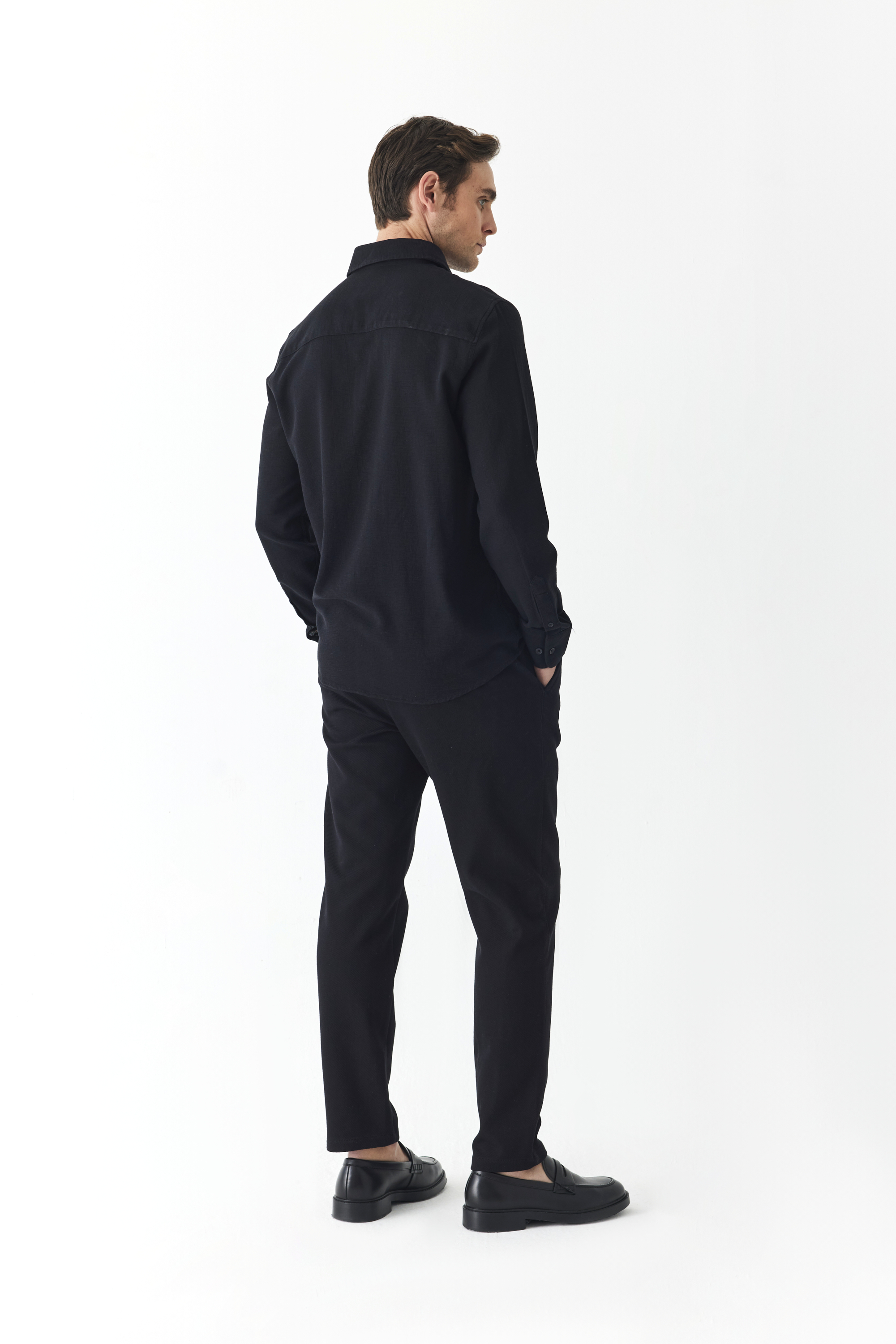 DOKULU REGULAR FIT UZUN KOLLU GÖMLEK