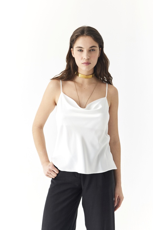  ASKILI AÇIK YAKA BLUZ