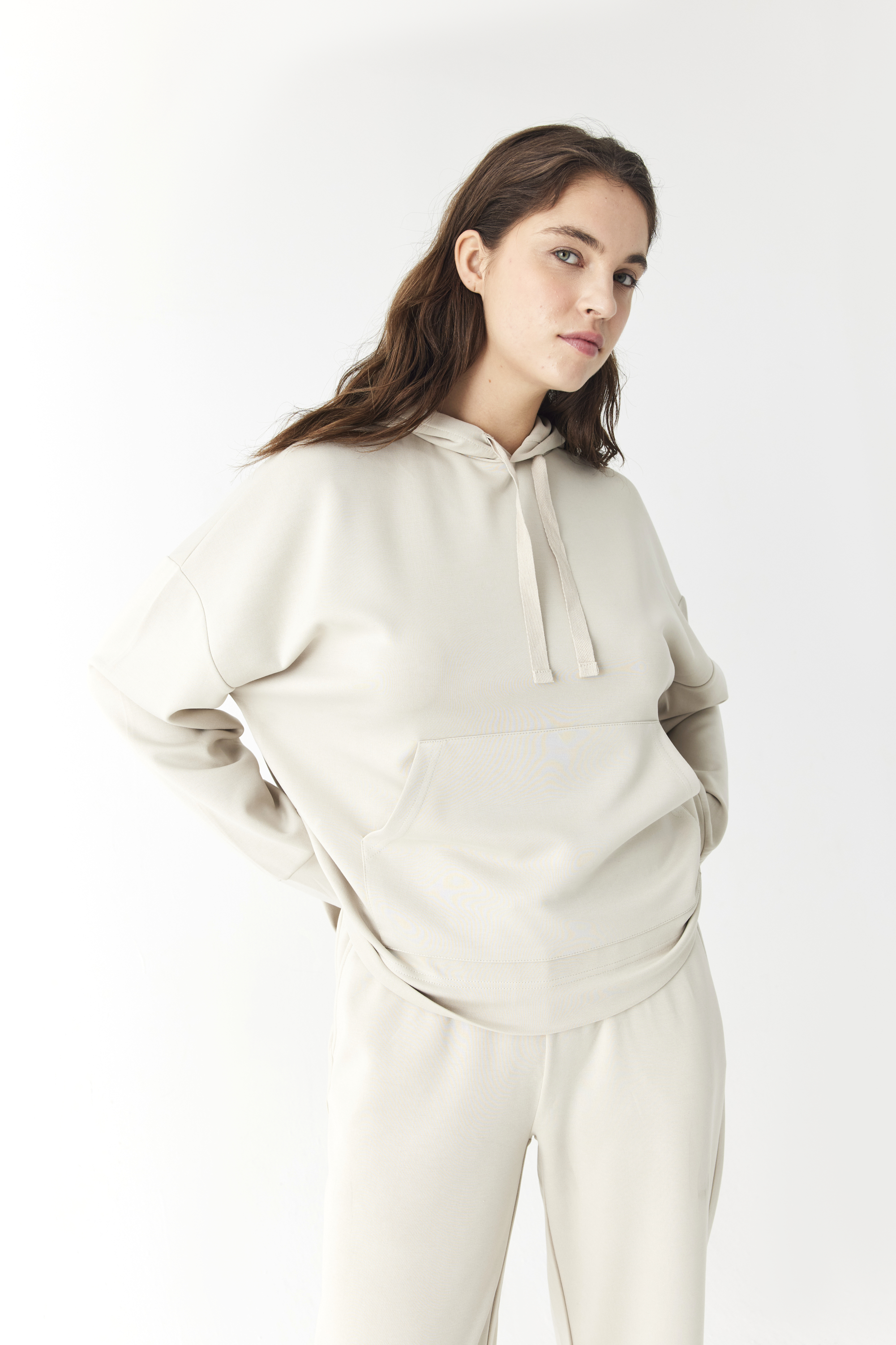 KAPÜŞONLU KARGO CEPLİ MODAL SWEATSHIRT