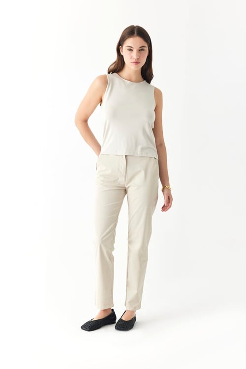  BİSİKLET YAKA KOLSUZ BLUZ