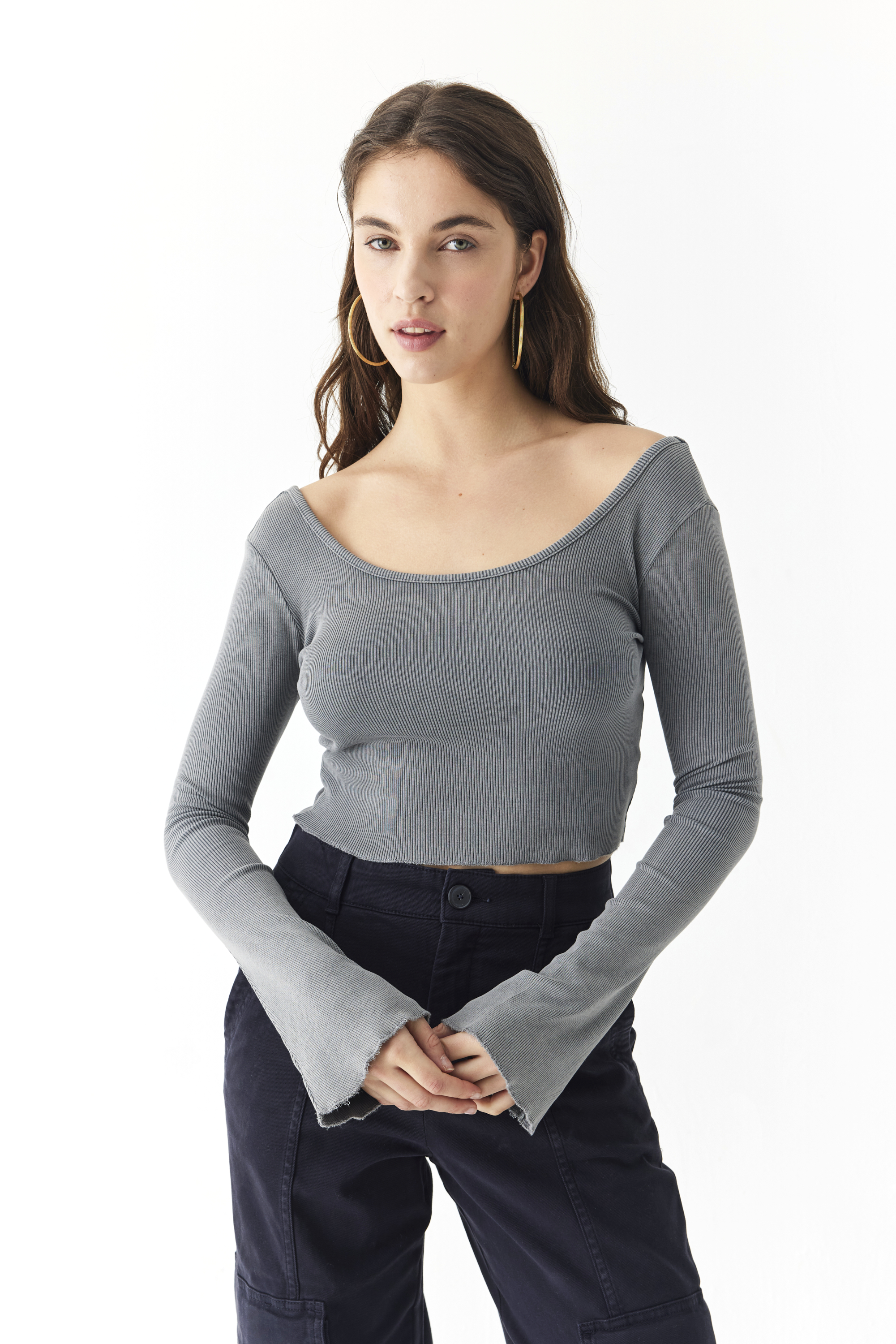 FİTİLLİ AÇIK YAKA UZUN KOLLU T-SHIRT