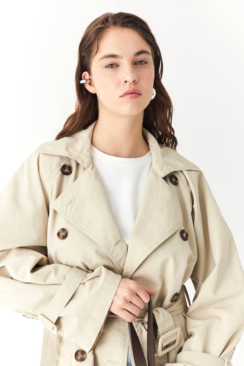 DÜĞMELİ BİLEĞİ KEMERLİ UZUN TRENÇKOT