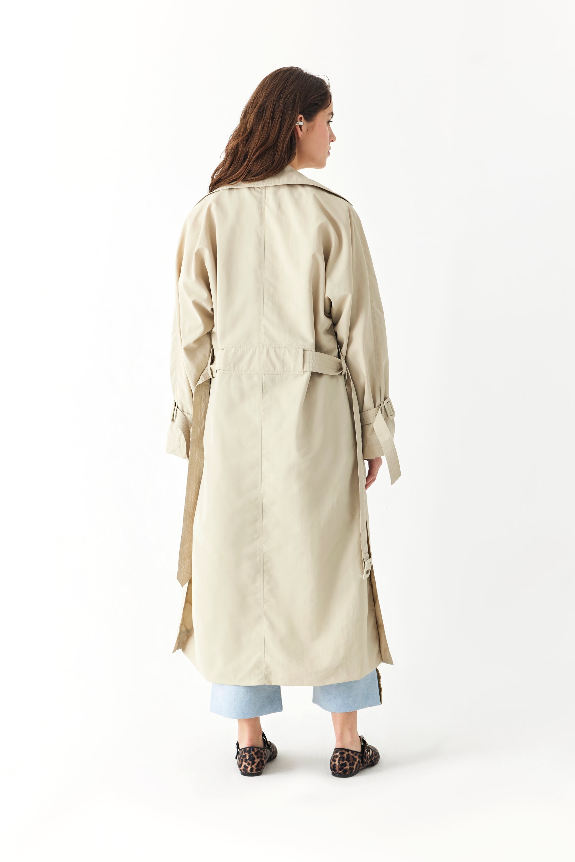 DÜĞMELİ BİLEĞİ KEMERLİ UZUN TRENÇKOT