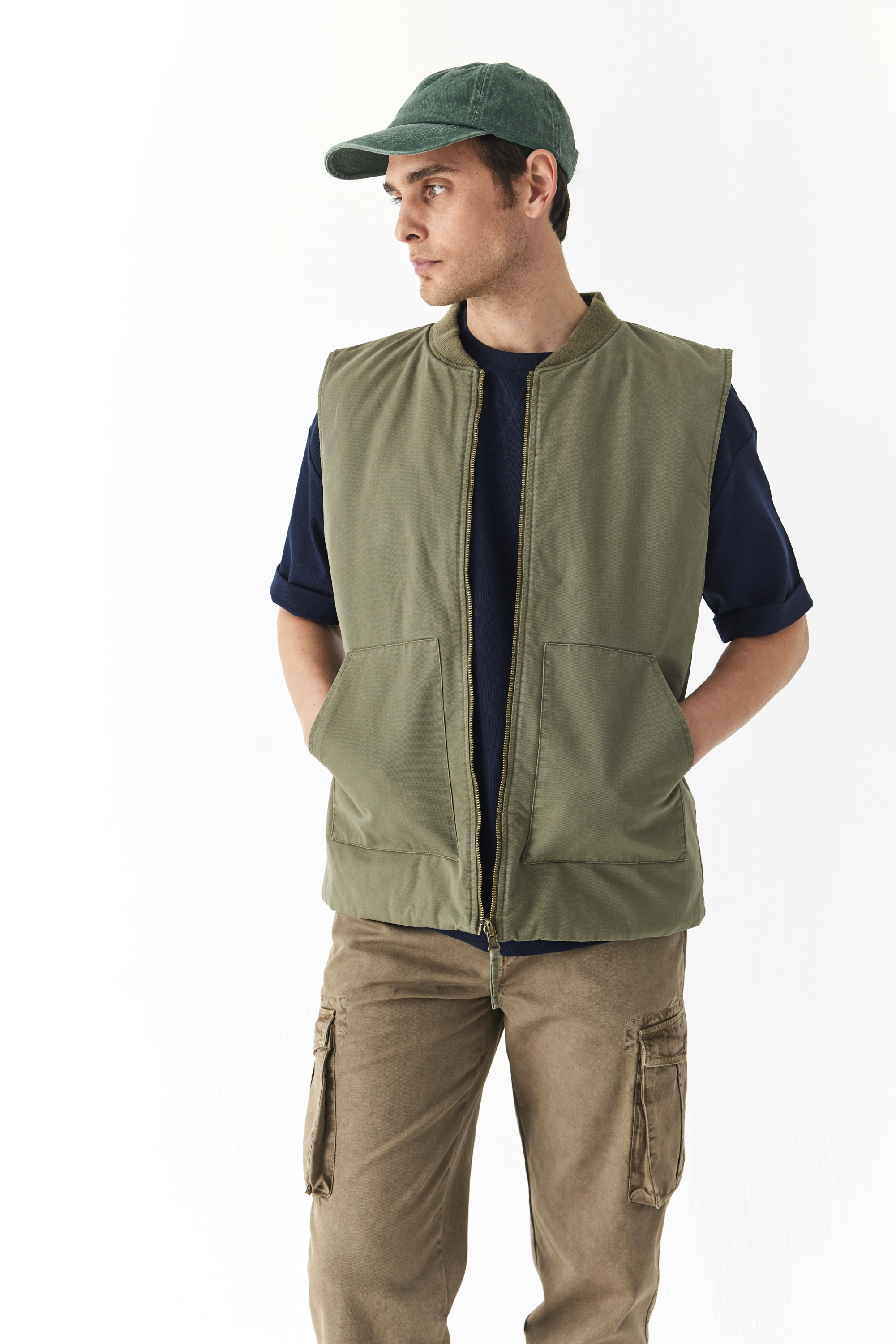 ÇİFT TARAFLI KAPİTONELİ YELEK