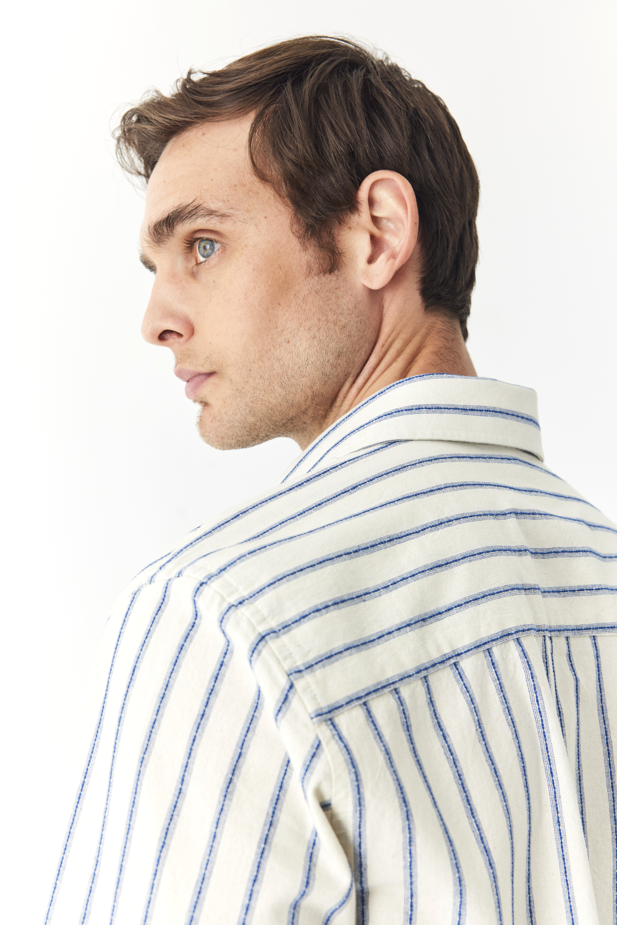 REGULAR FIT ÇİZGİLİ DOKULU UZUN KOLLU GÖMLEK