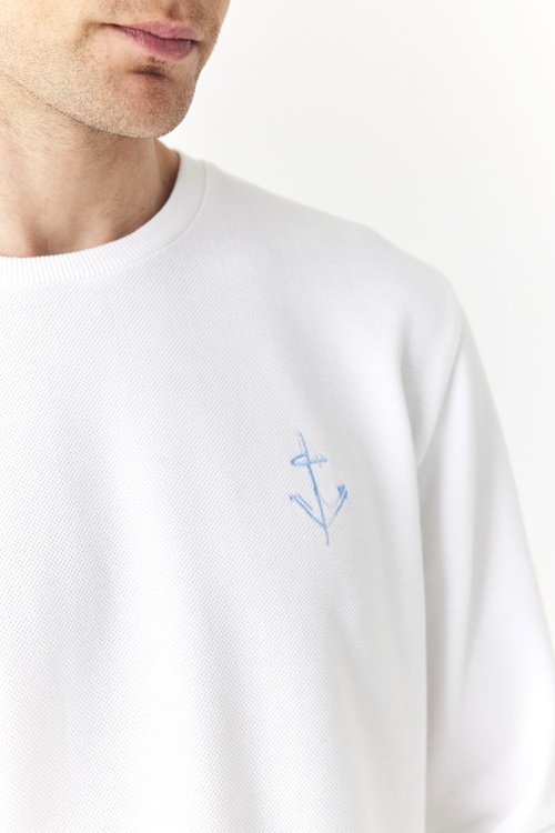  BİSİKLET YAKA NAKIŞLI SWEATSHIRT