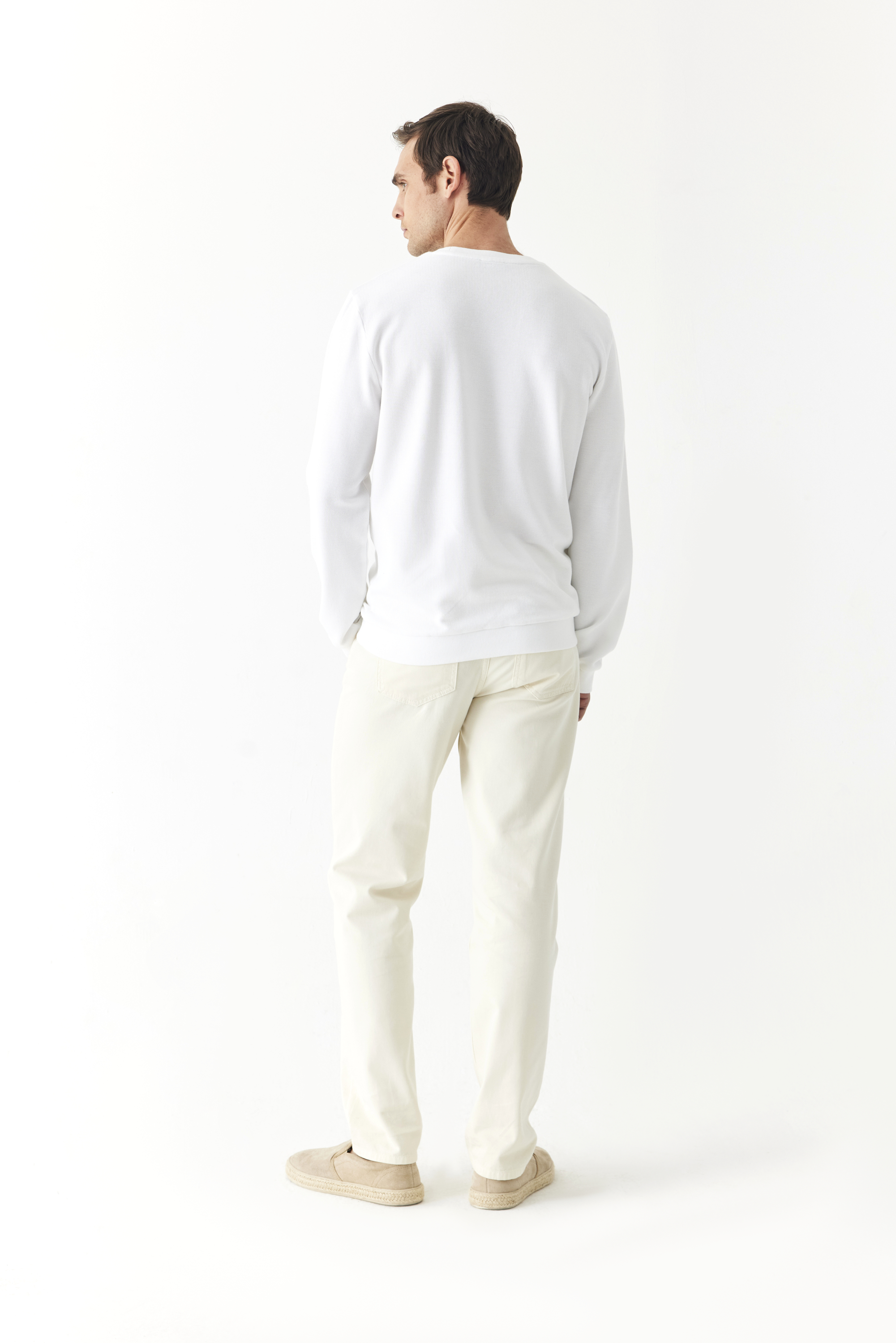 BİSİKLET YAKA NAKIŞLI SWEATSHIRT