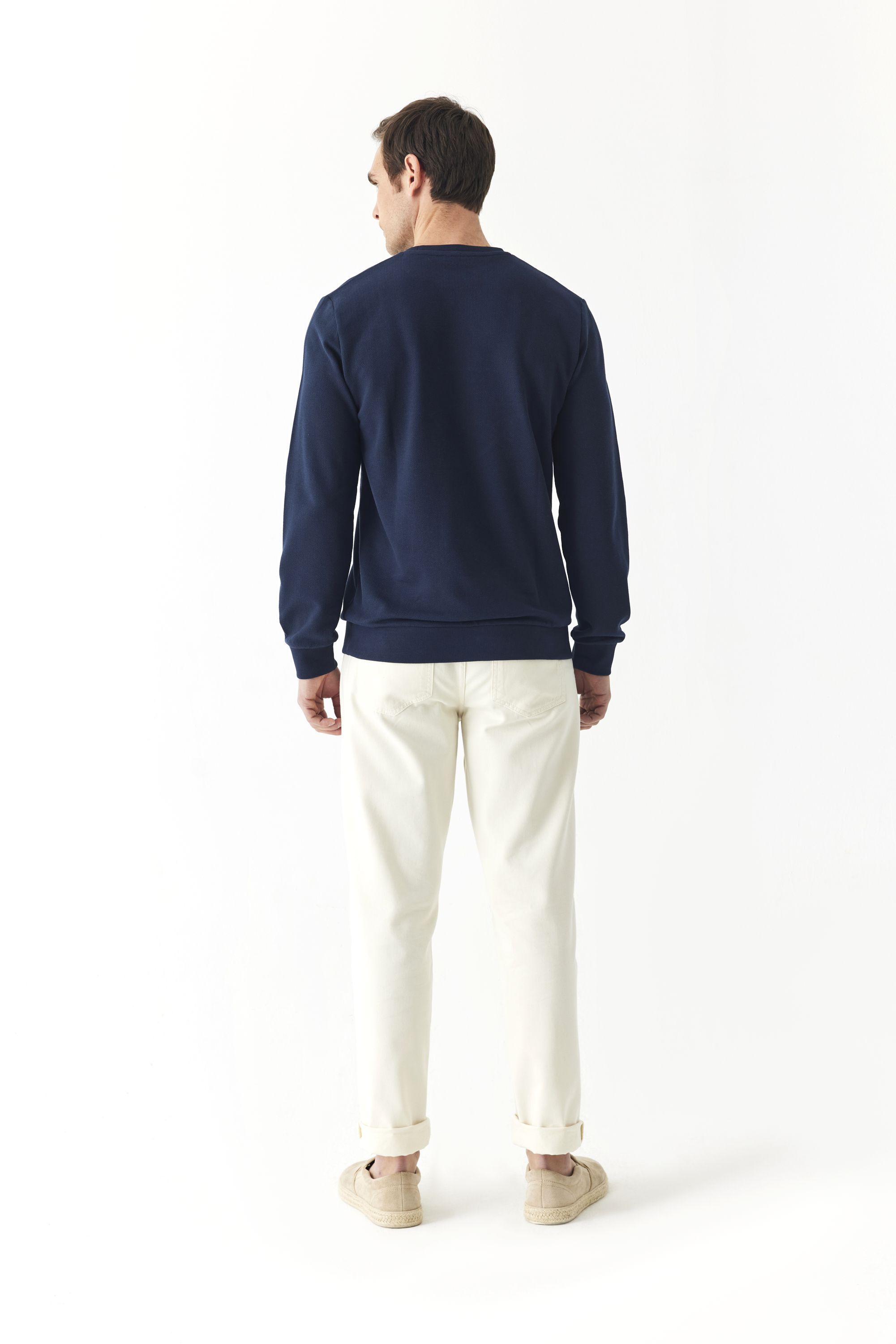 BİSİKLET YAKA ÇAPA NAKIŞLI SWEATSHIRT