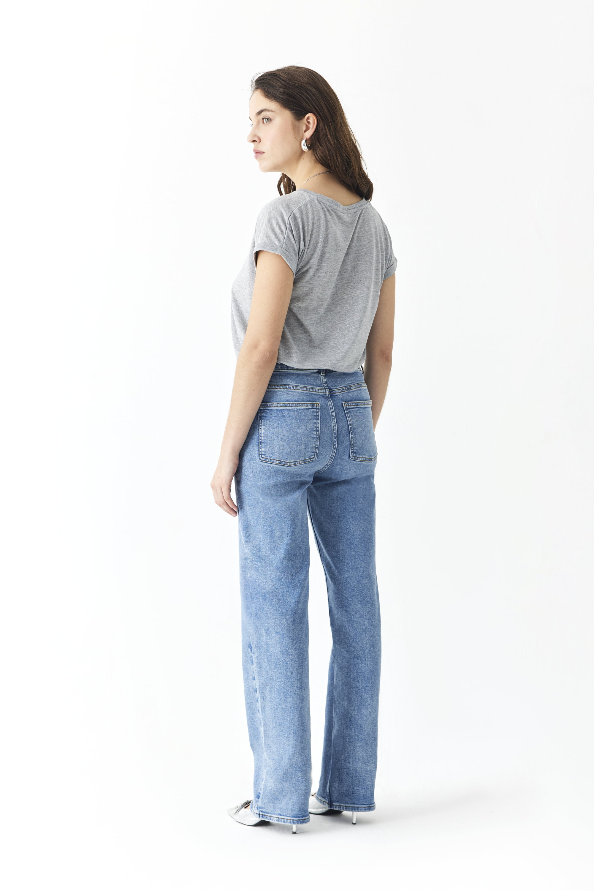 BİSİKLET YAKA DÜŞÜK KOL T-SHIRT