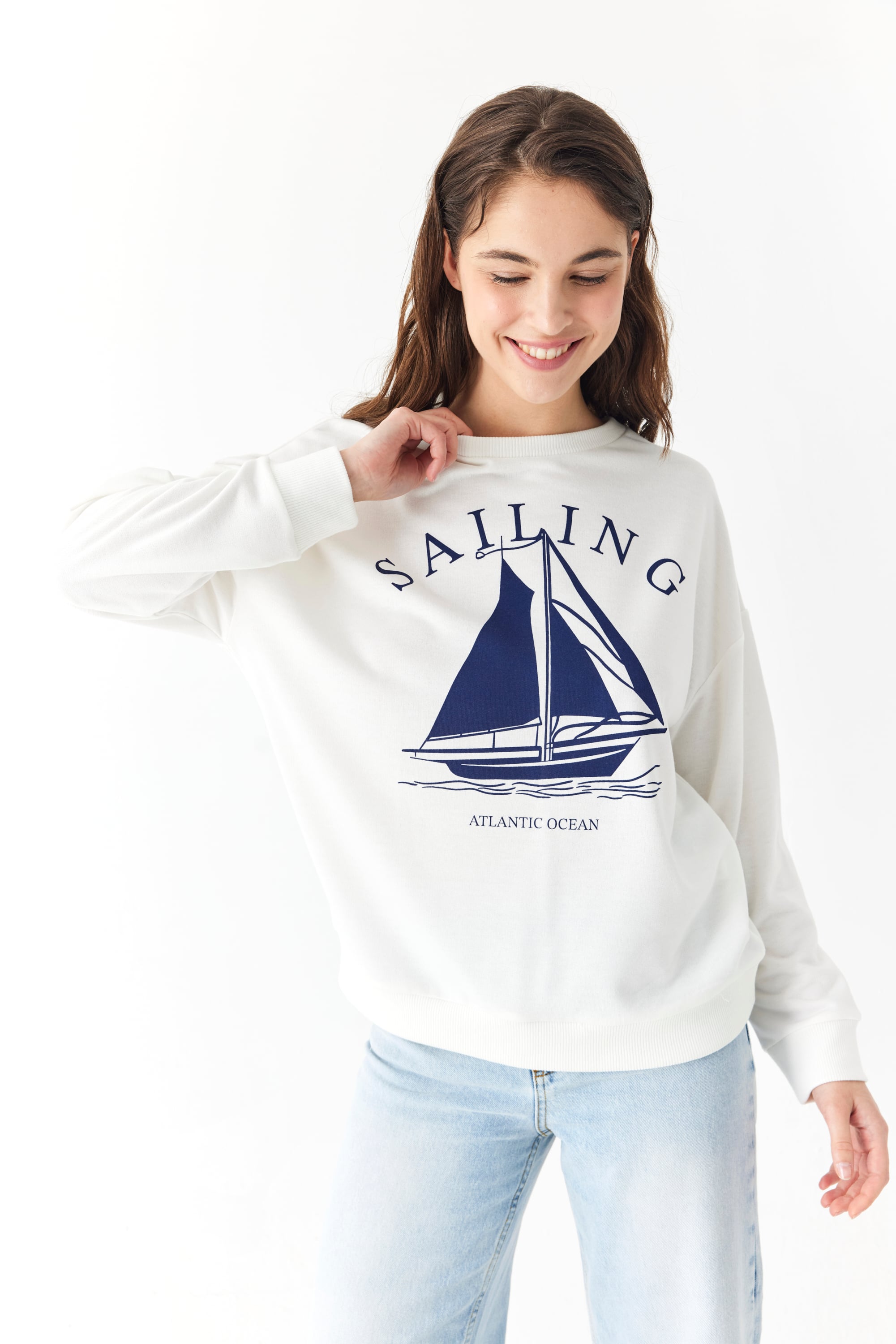 BASKILI BİSİKLET YAKA SWEATSHIRT