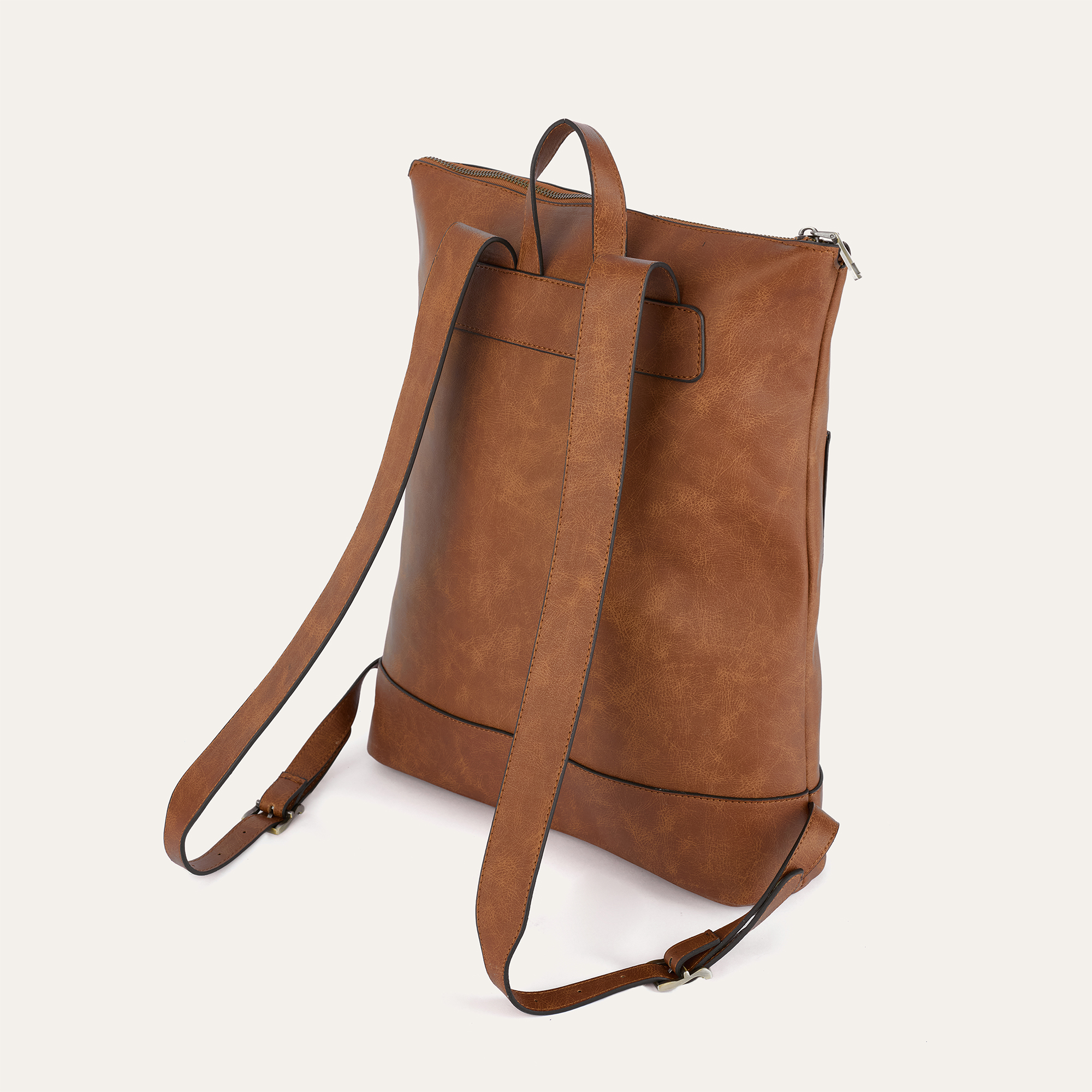 DERİ GÖRÜNÜMLÜ ÇİFT BÖLMELİ SIRT ÇANTASI