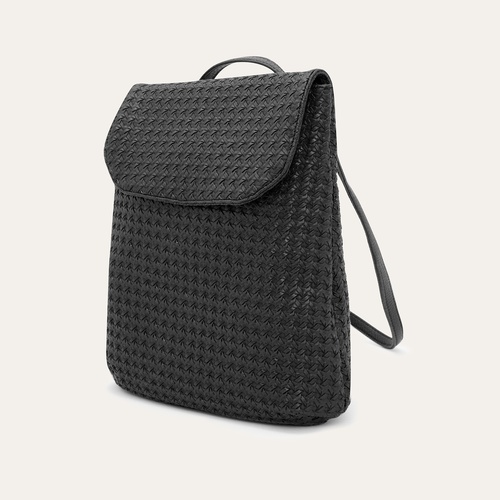  ÖRGÜ DOKULU SIRT ÇANTASI