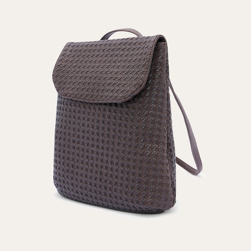  ÖRGÜ DOKULU SIRT ÇANTASI