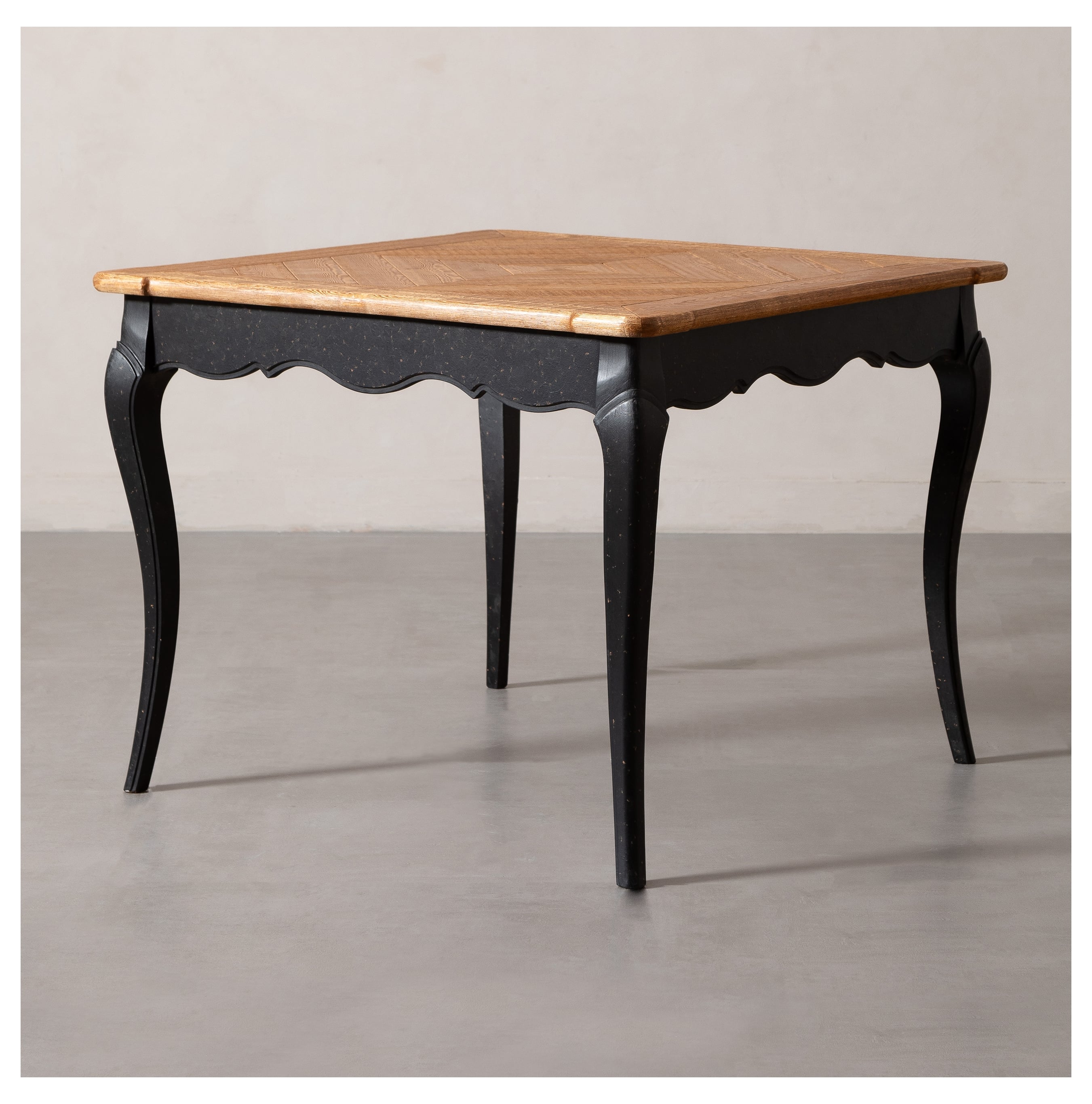 FRENCH KARE ESKİTME AHŞAP YEMEK MASASI