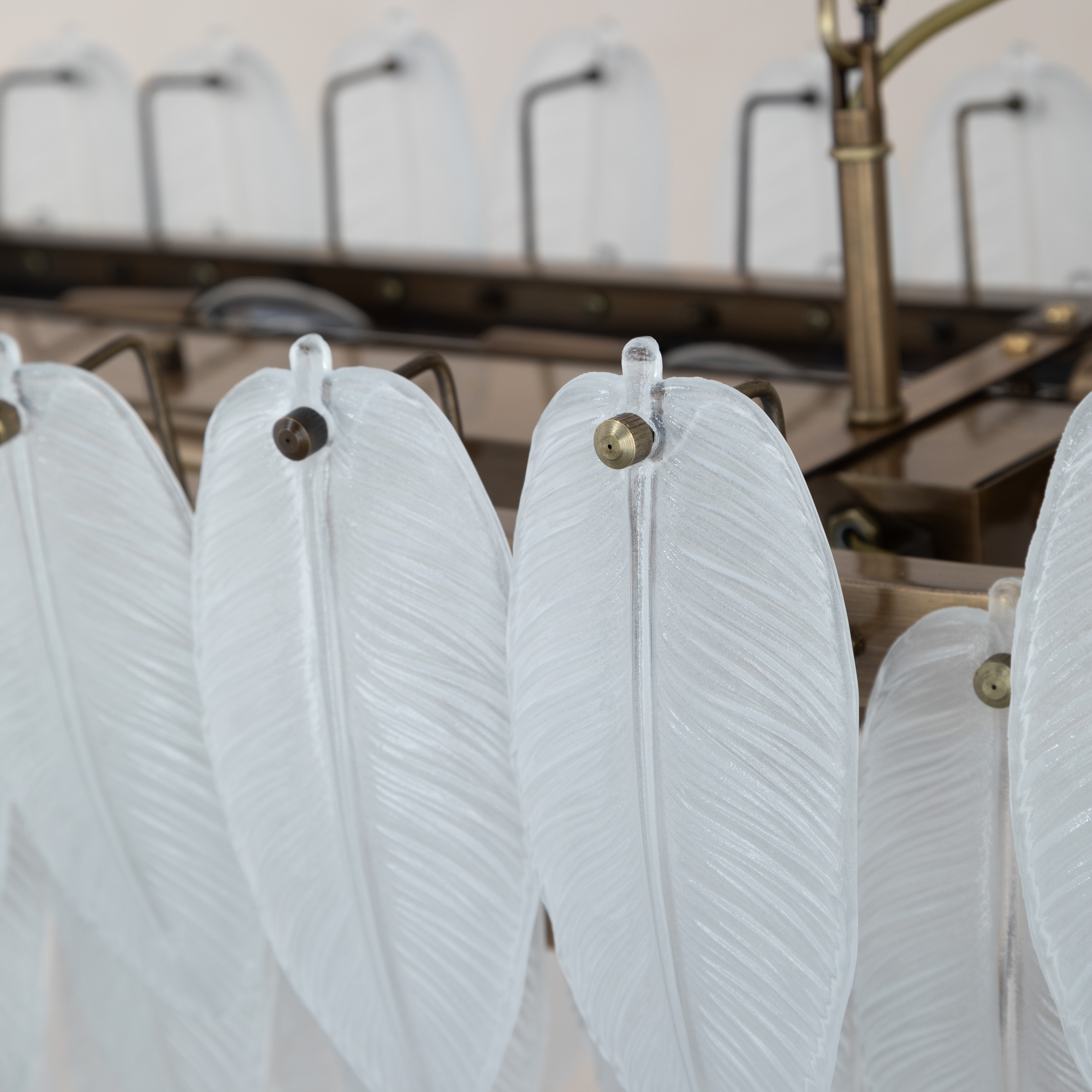 FEAT M.ÜSTÜ AVİZE