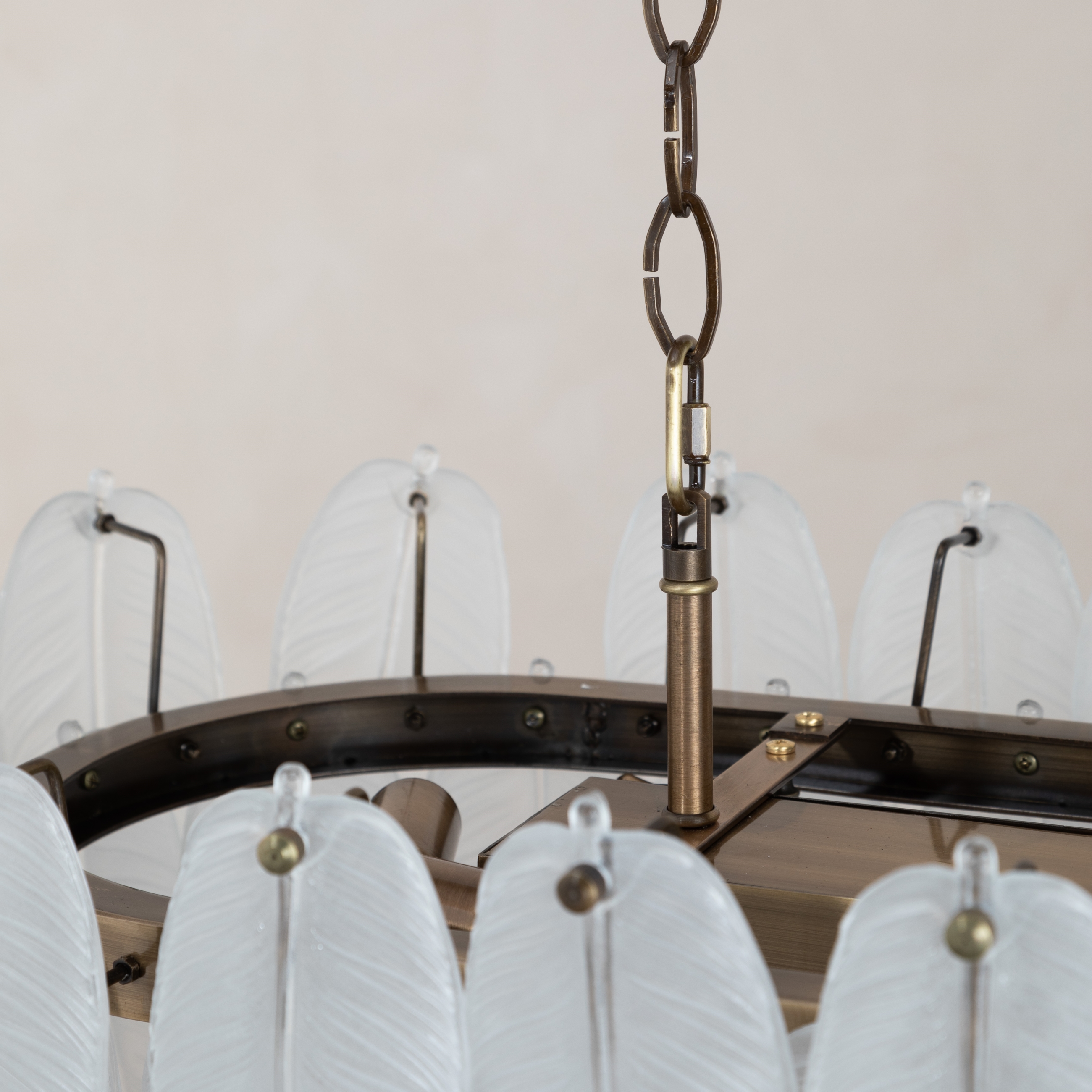 FEAT M.ÜSTÜ AVİZE