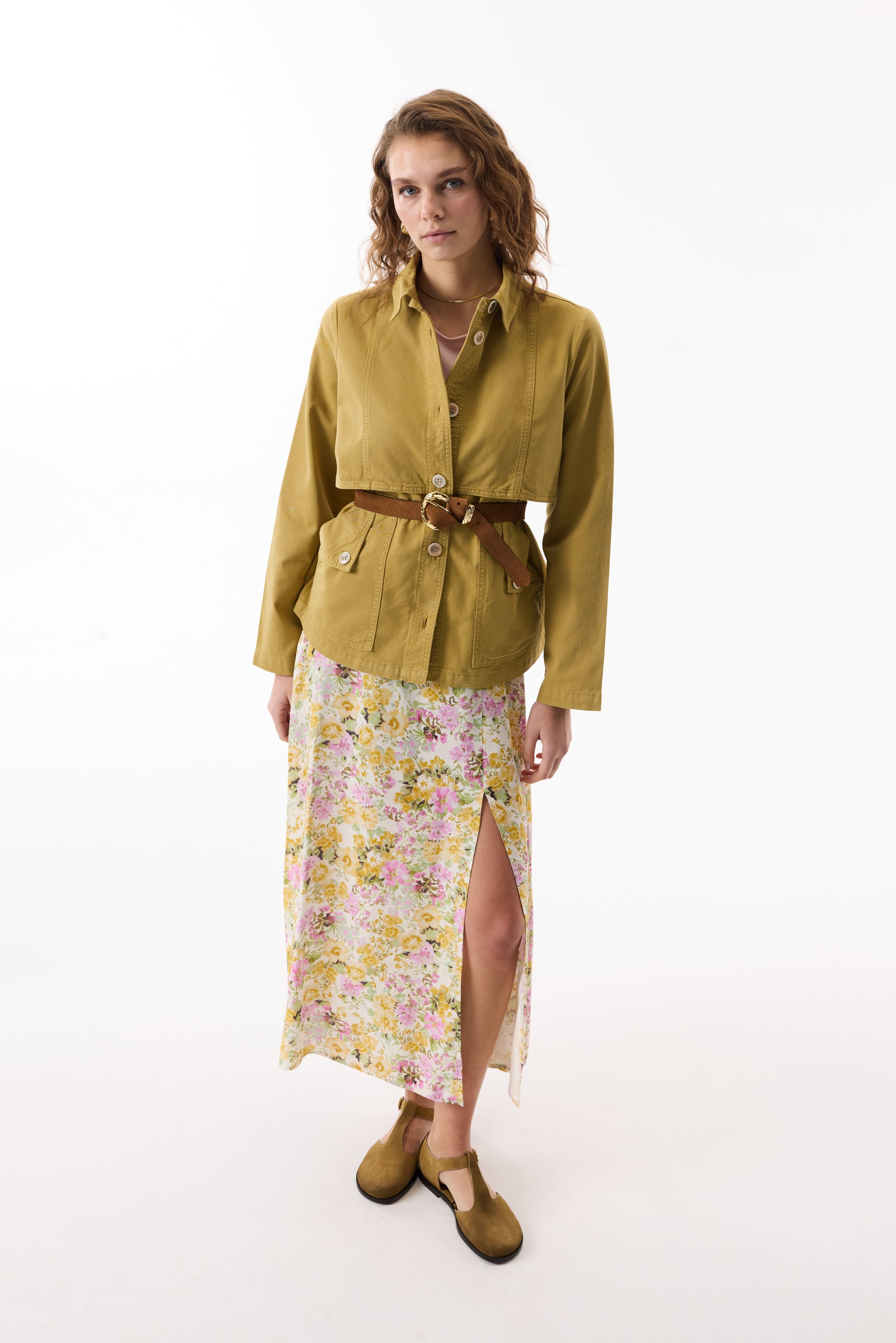 BÜYÜK CEPLİ DÜĞMELİ CEKET