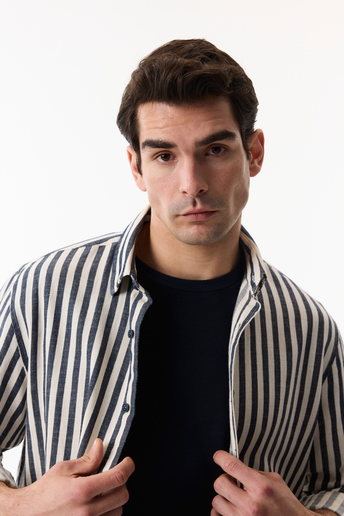  REGULAR FIT ÇİZGİLİ UZUN KOLLU GÖMLEK