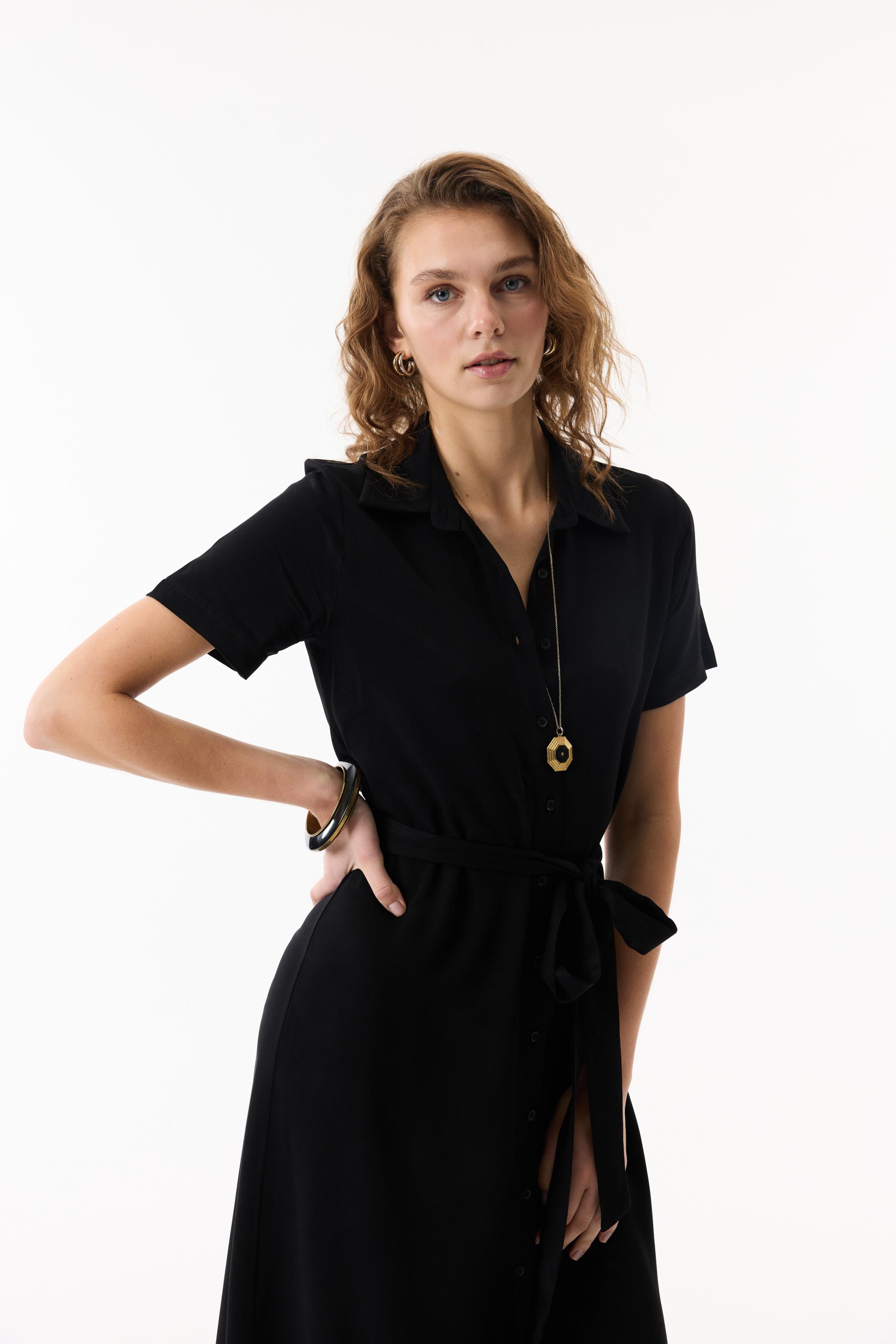 UZUN GÖMLEK YAKA KLOŞ ELBİSE