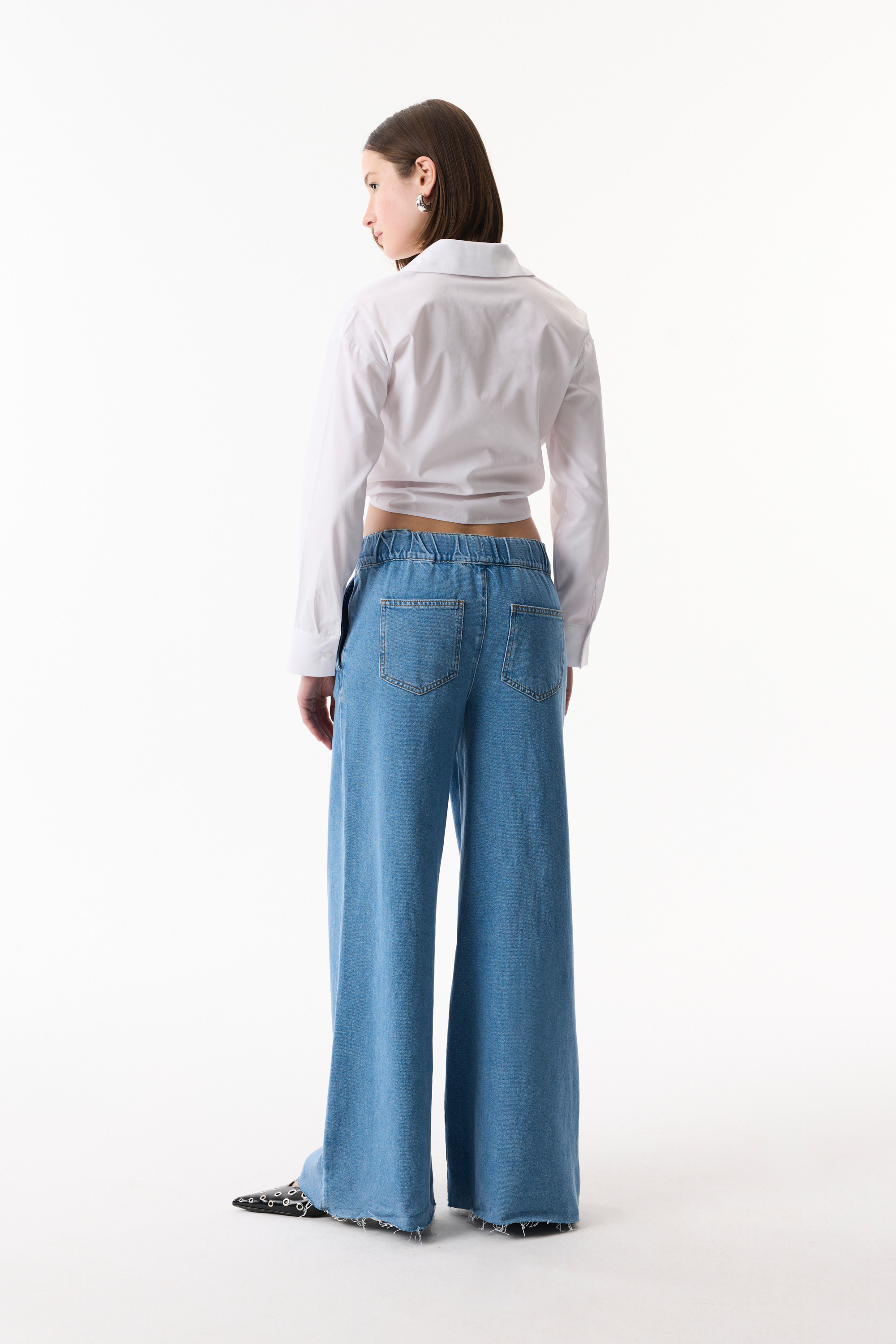 UZUN KOLLU GÖMLEK GÖRÜNÜMLÜ BAĞLAMALI BLUZ