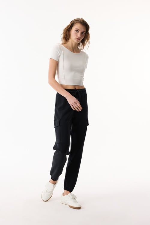  BİSİKLET YAKA KISA KOLLU CROP BLUZ