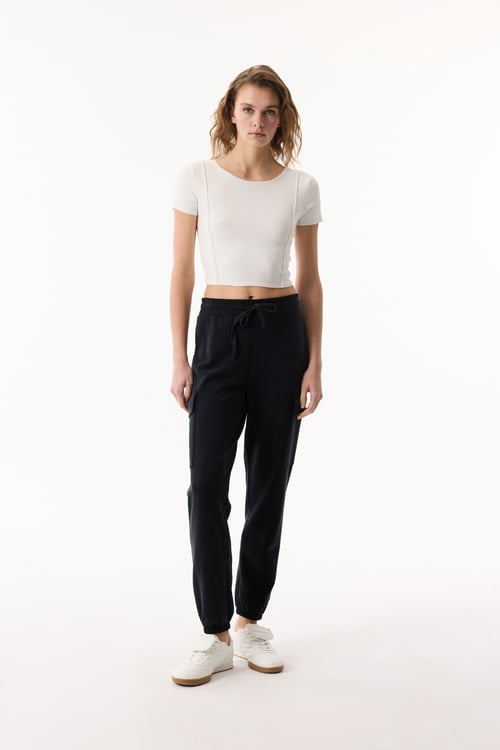  BİSİKLET YAKA KISA KOLLU CROP BLUZ